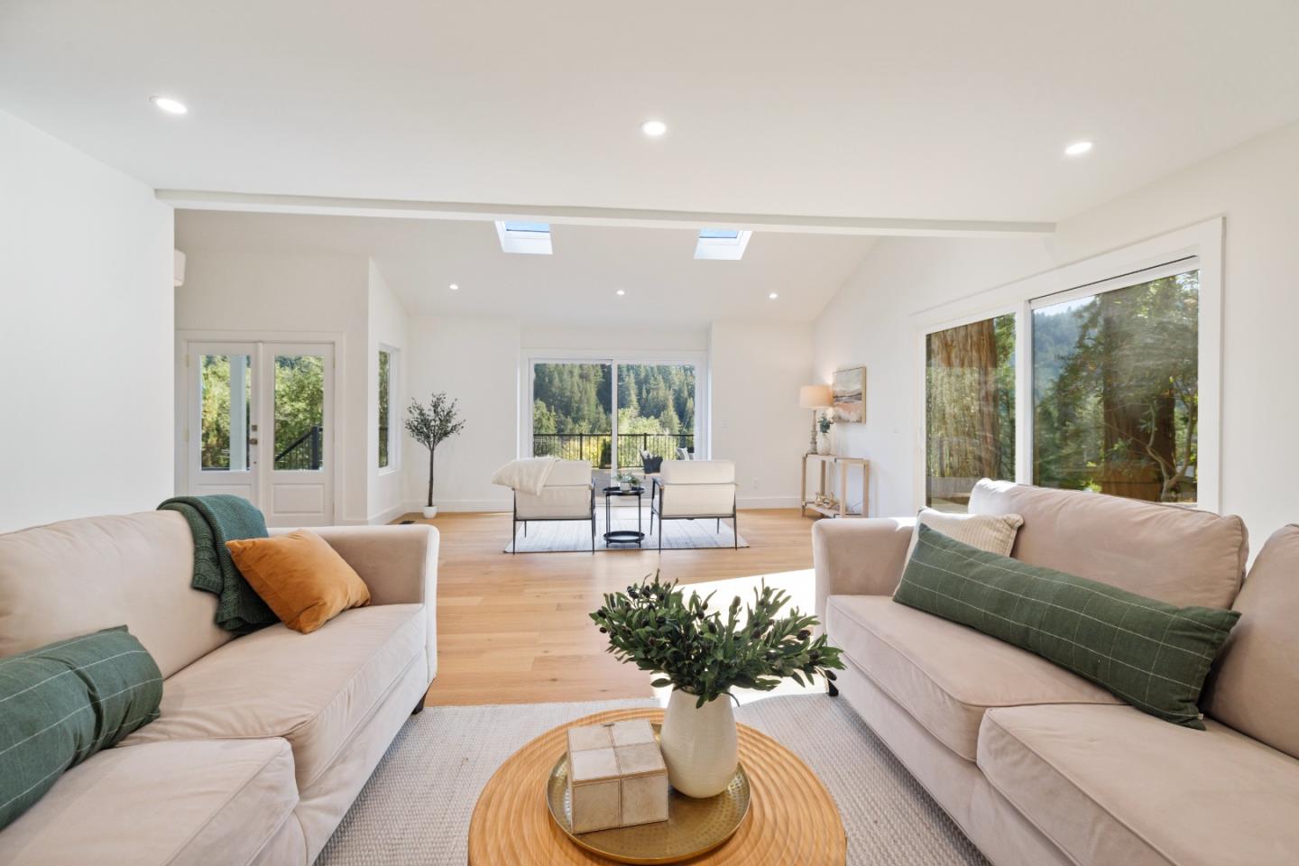 620 Manzanita Avenue