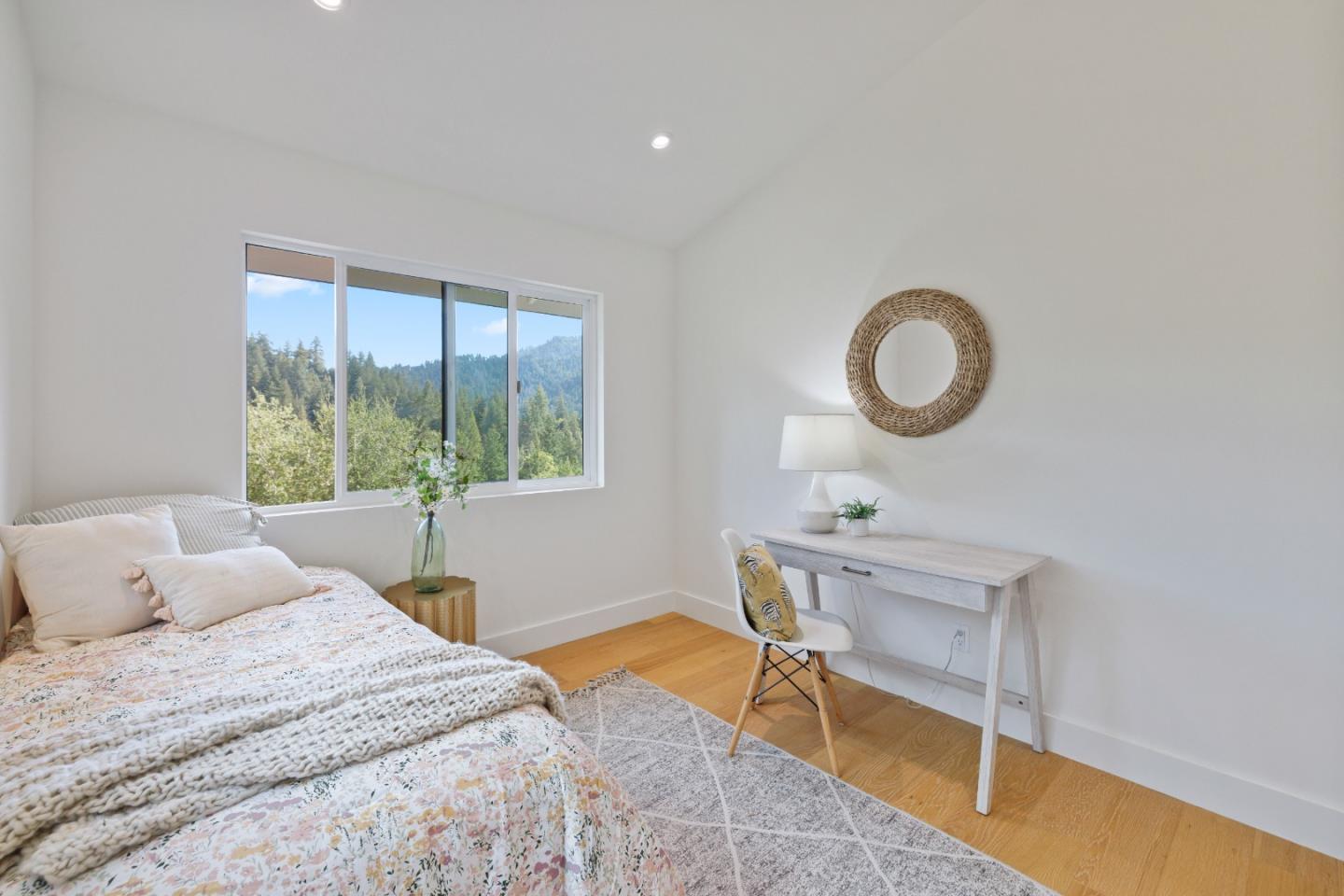 620 Manzanita Avenue