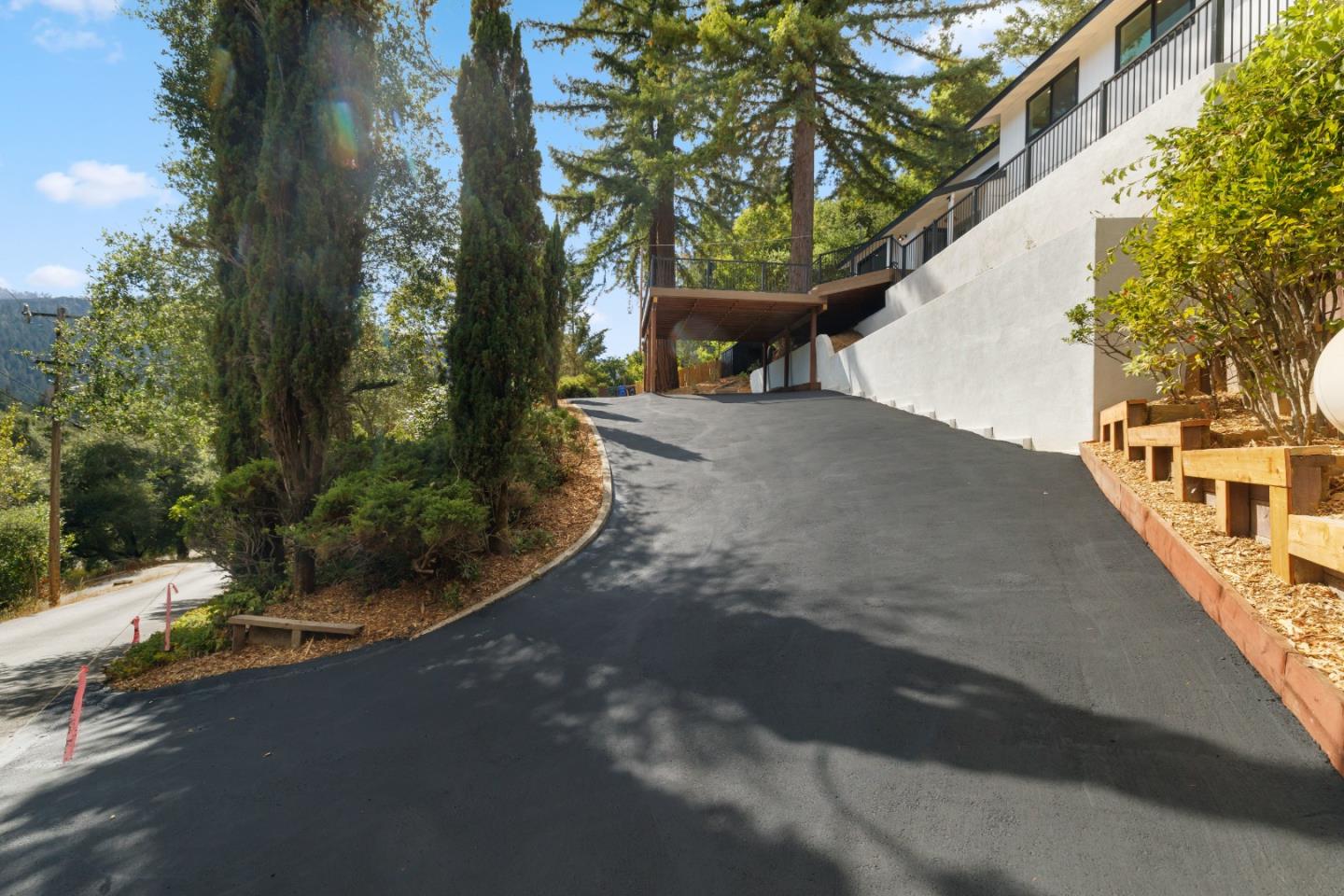 620 Manzanita Avenue