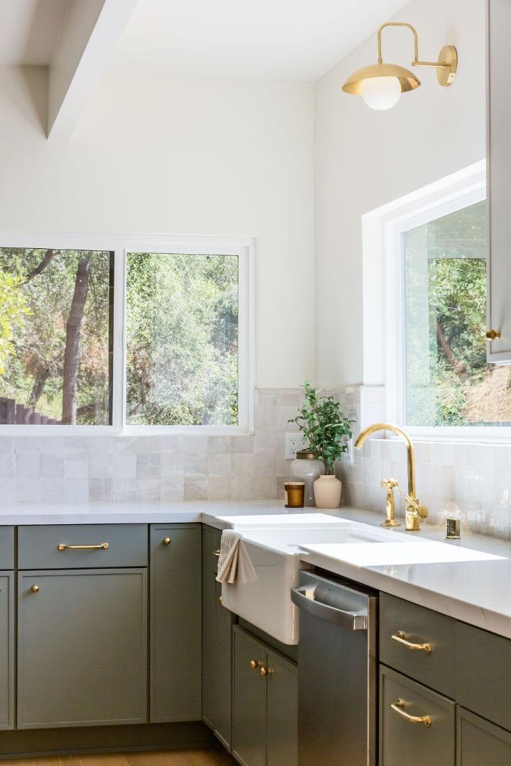 620 Manzanita Avenue