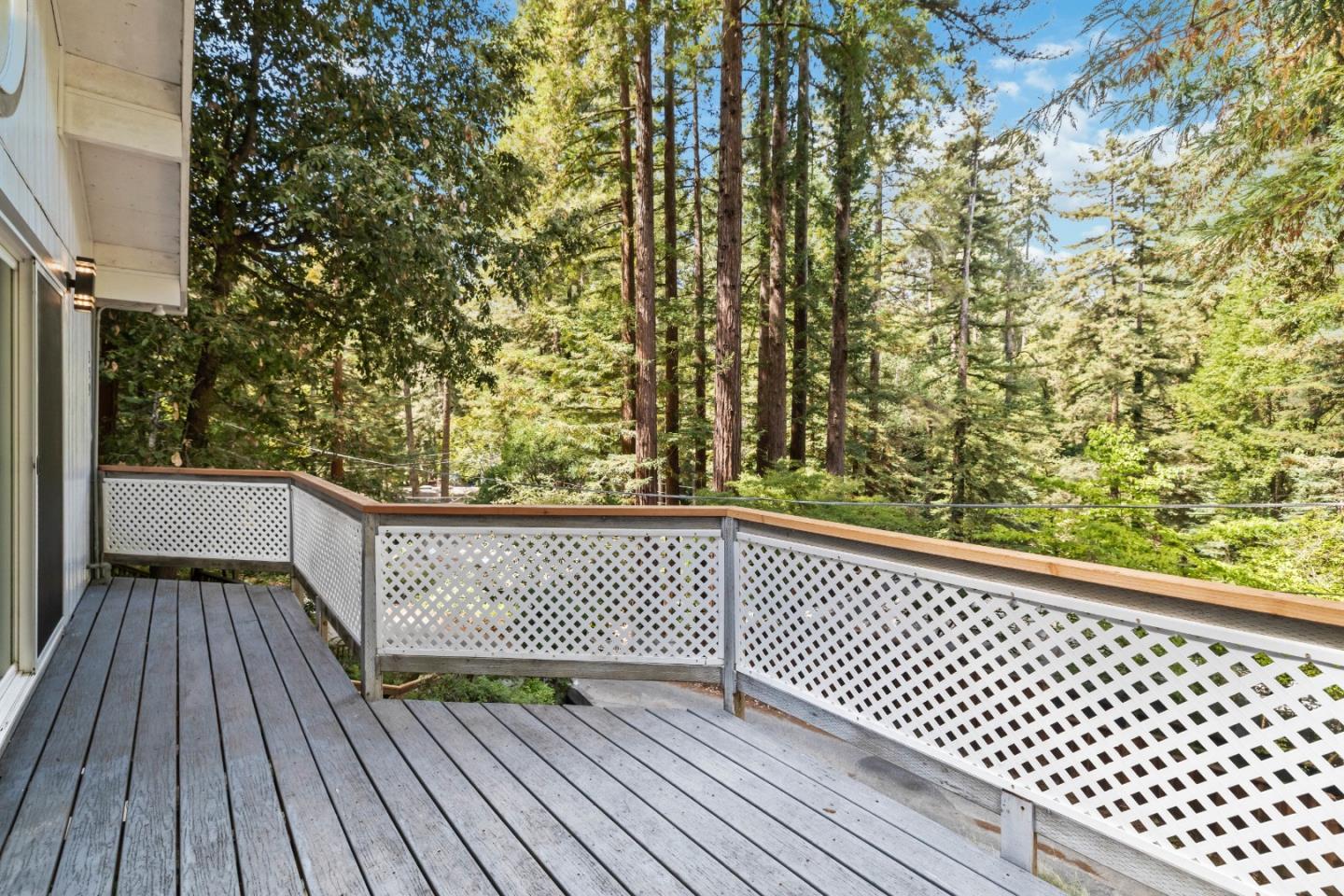 359 Redwood Road