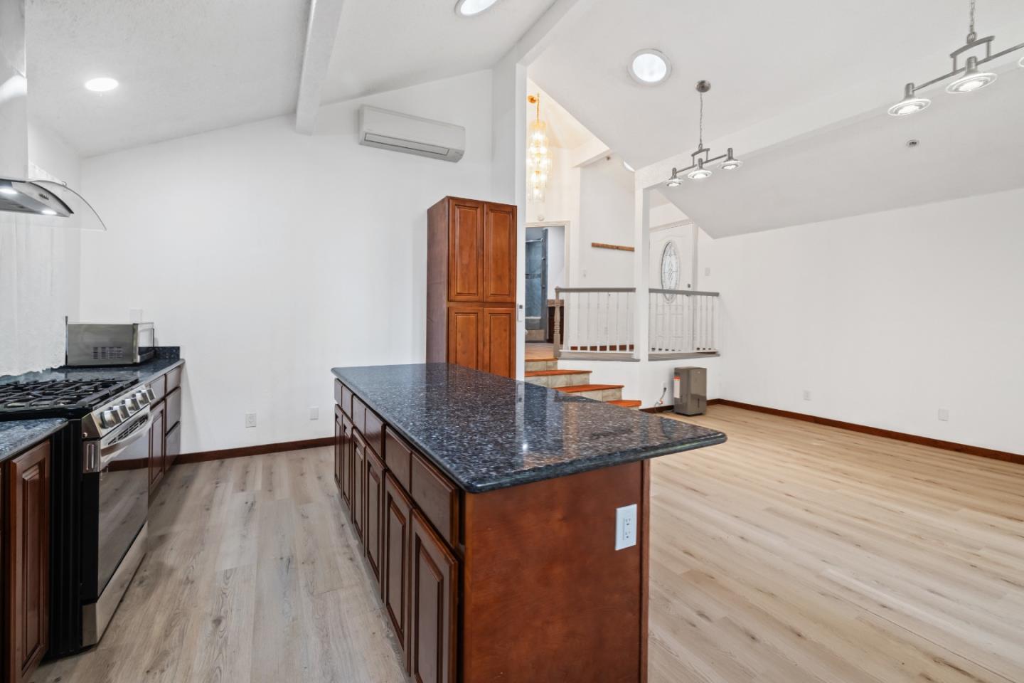 359 Redwood Road