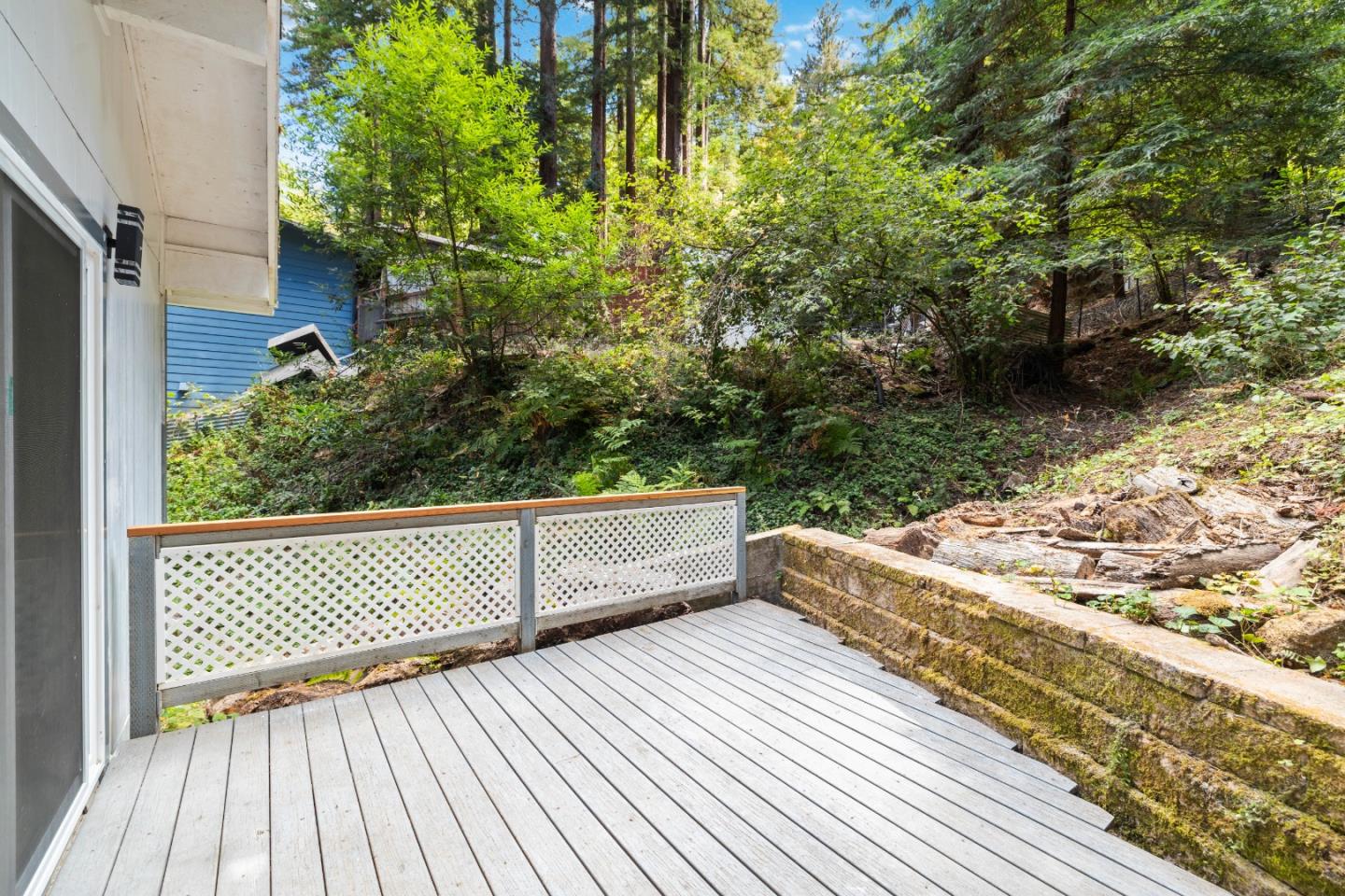 359 Redwood Road
