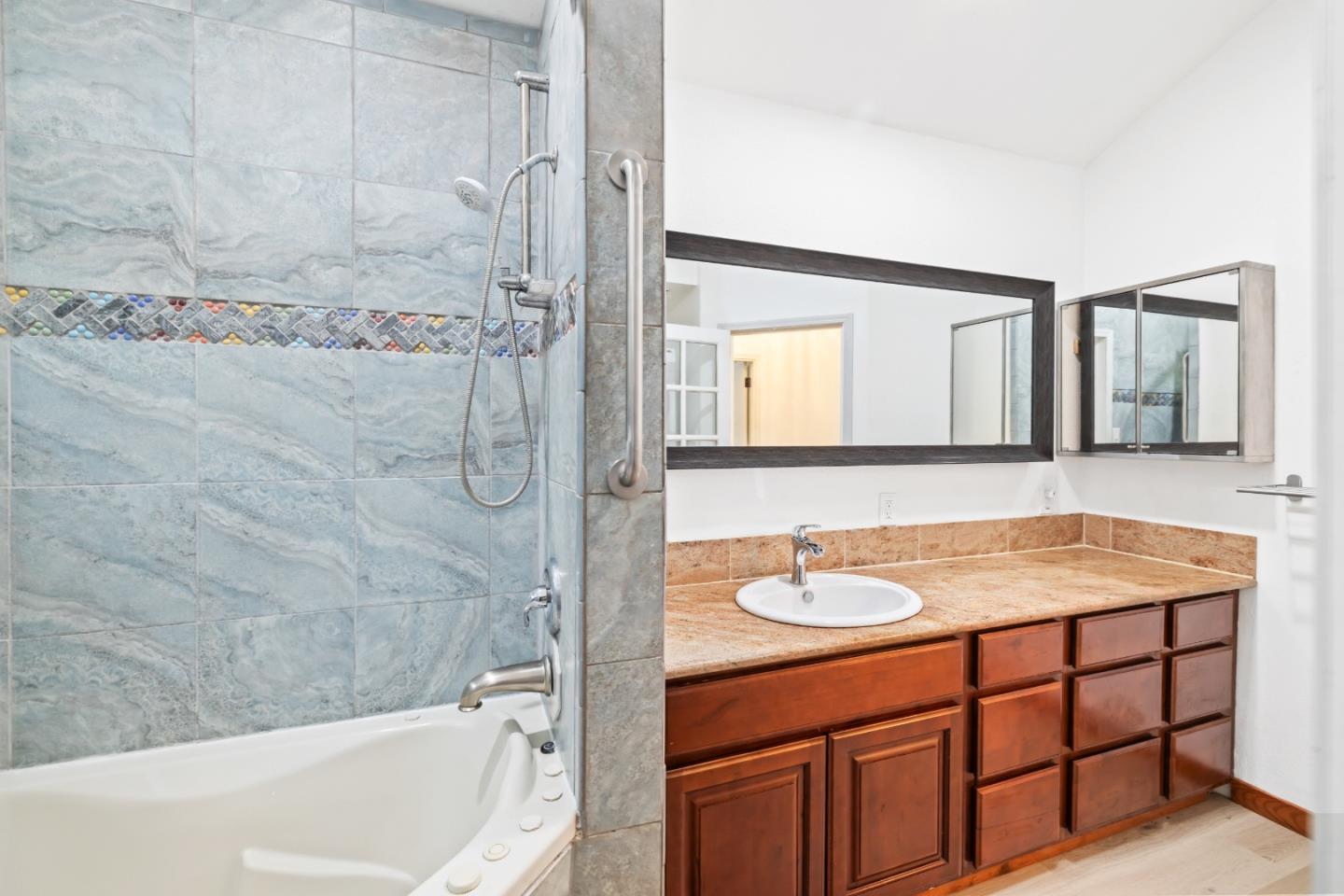 359 Redwood Road