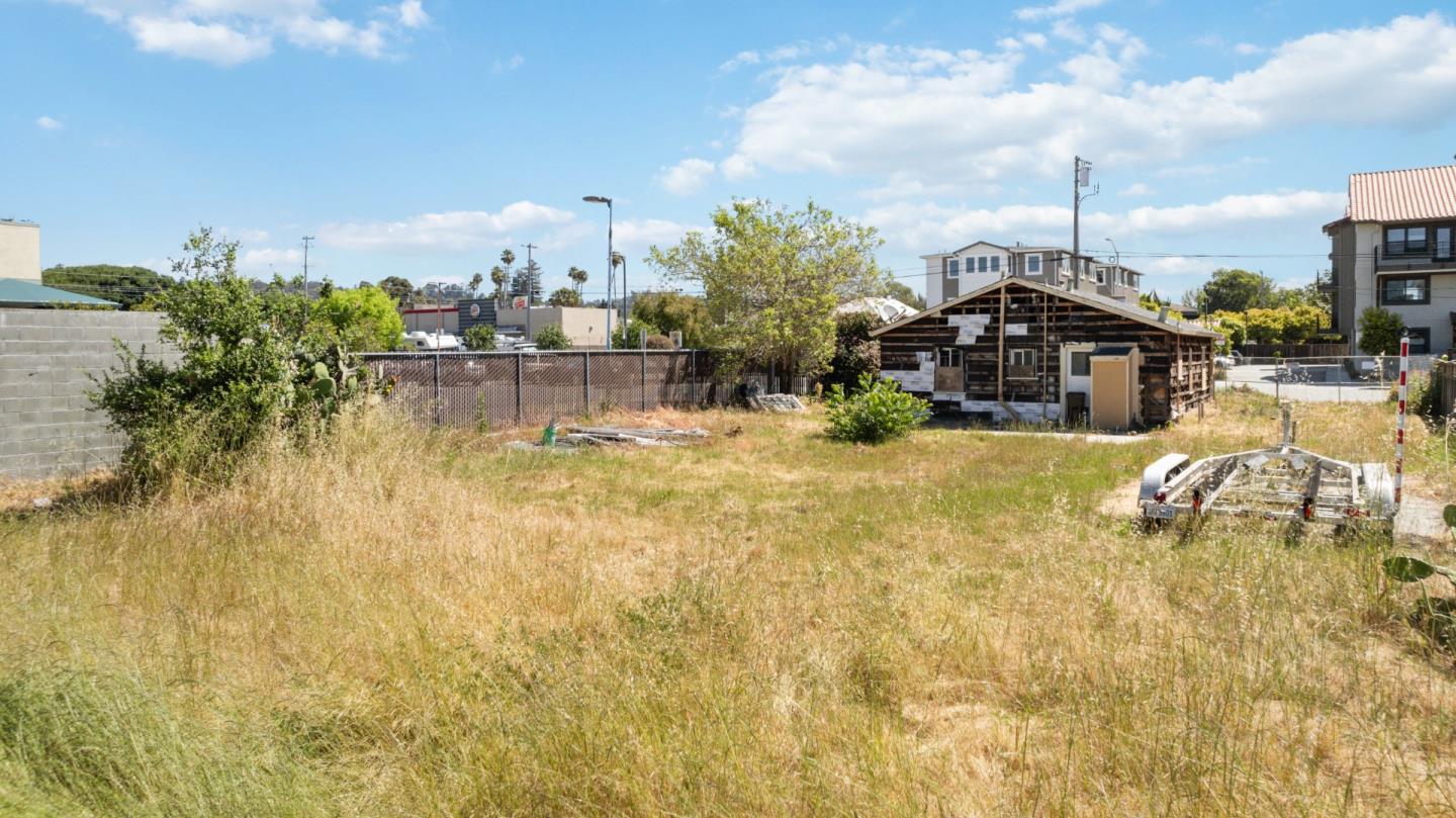 719 Darwin Street