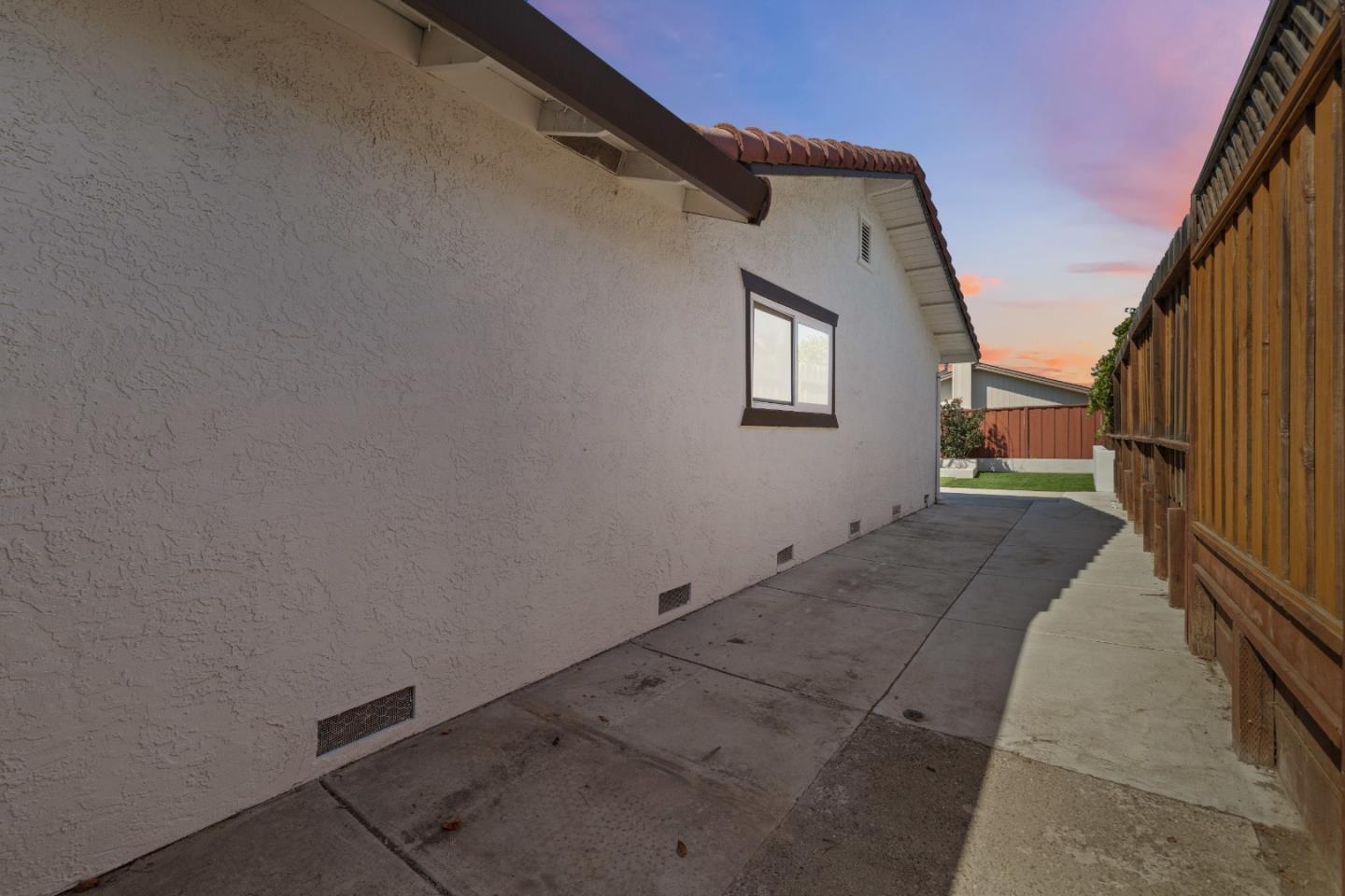 1640 Sunset Drive
