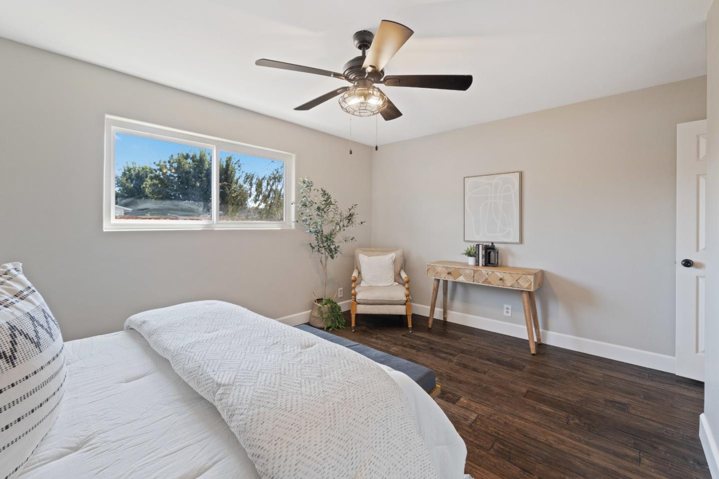 1640 Sunset Drive