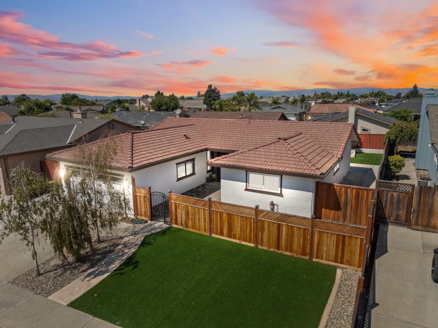 1640 Sunset Drive