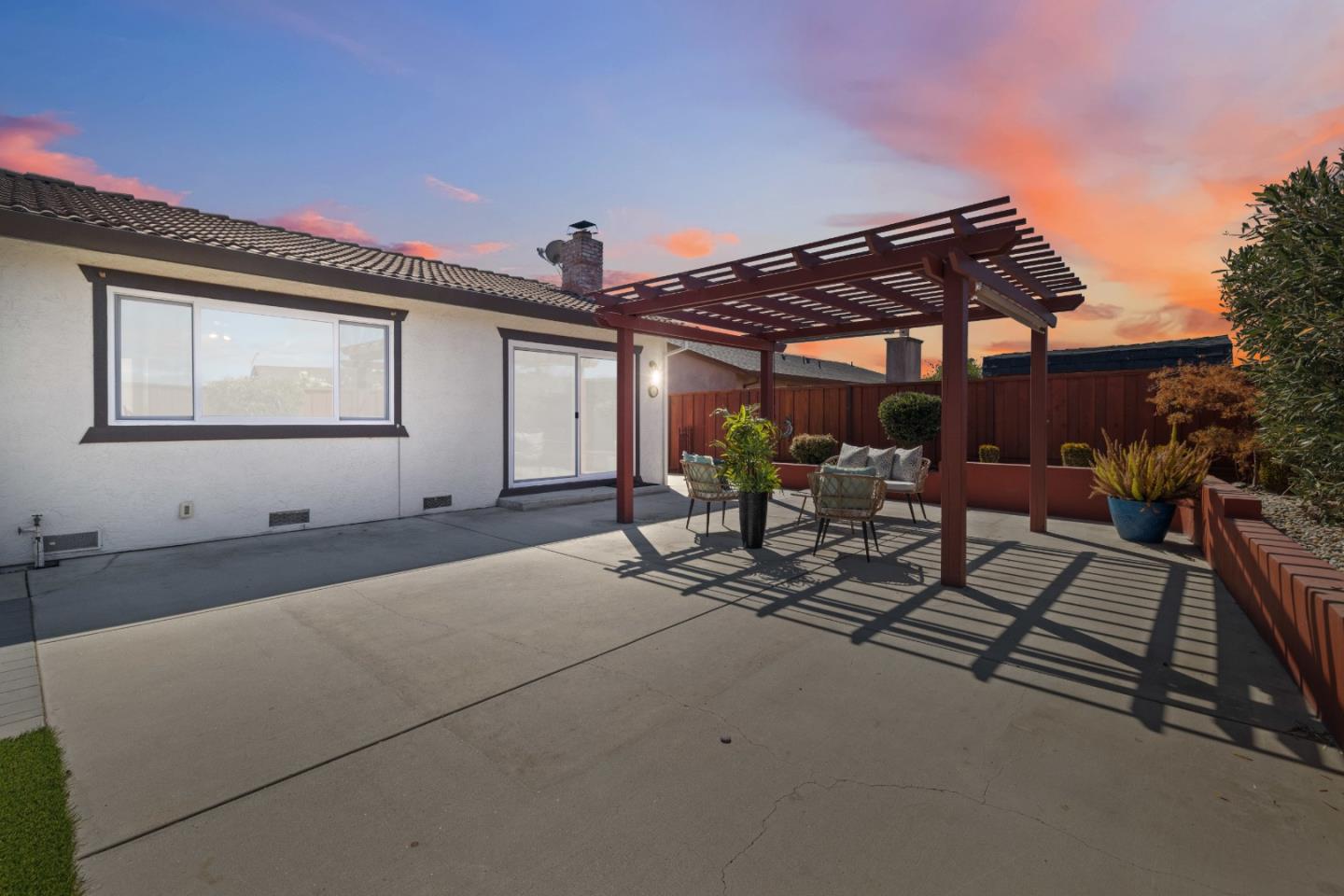 1640 Sunset Drive