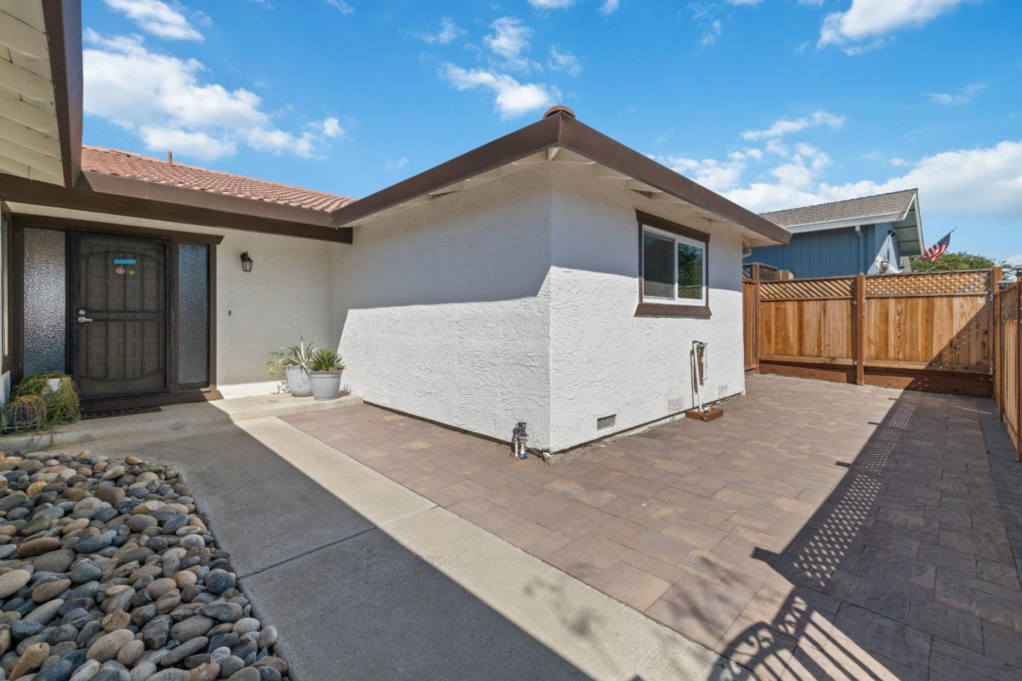 1640 Sunset Drive