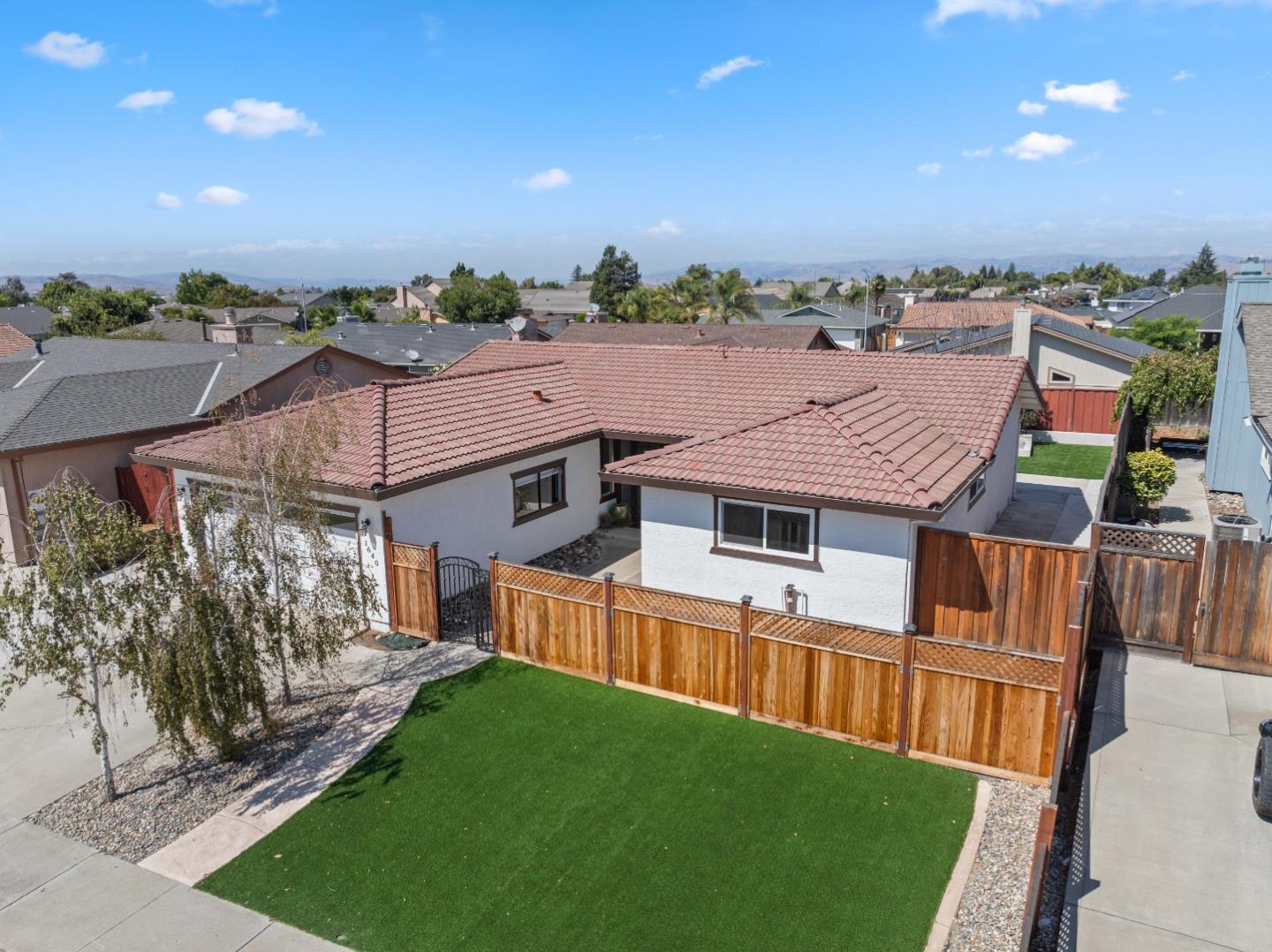 1640 Sunset Drive