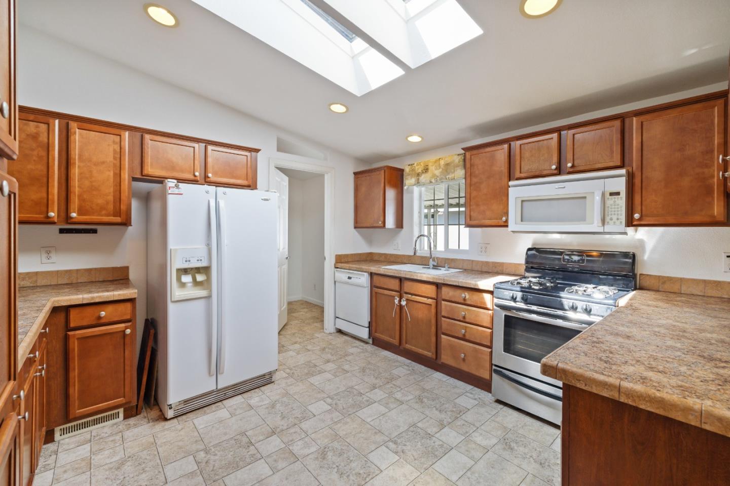 444 Whispering Pines Drive Unit: 68