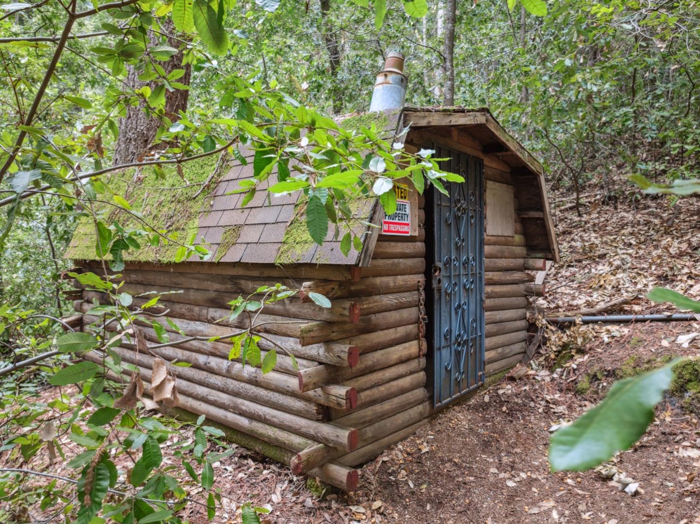 1365 Caledonia Avenue