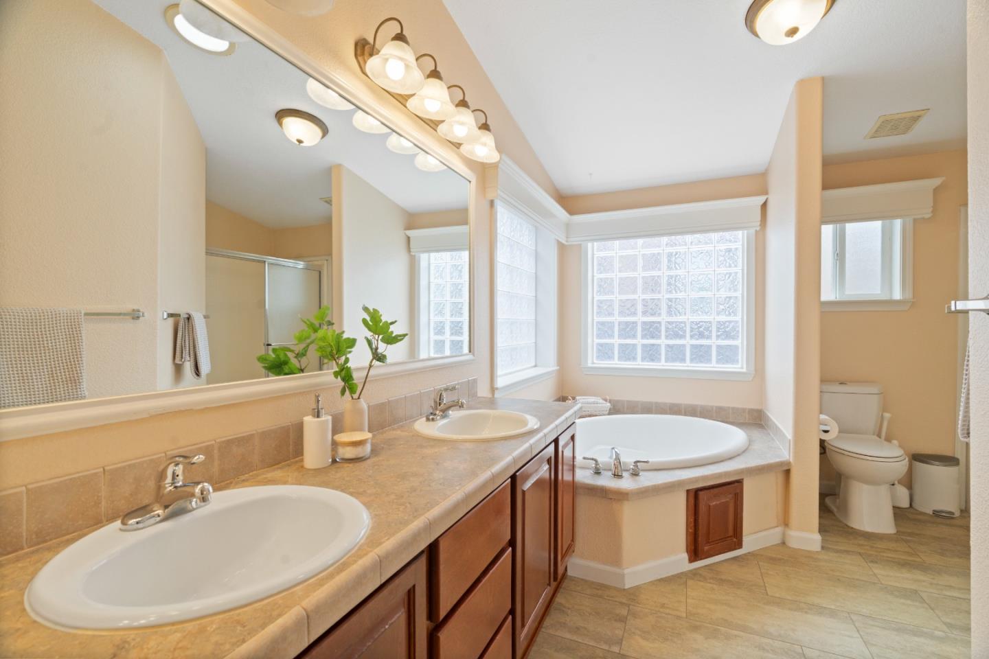 444 Whispering Pines Drive Unit: 79