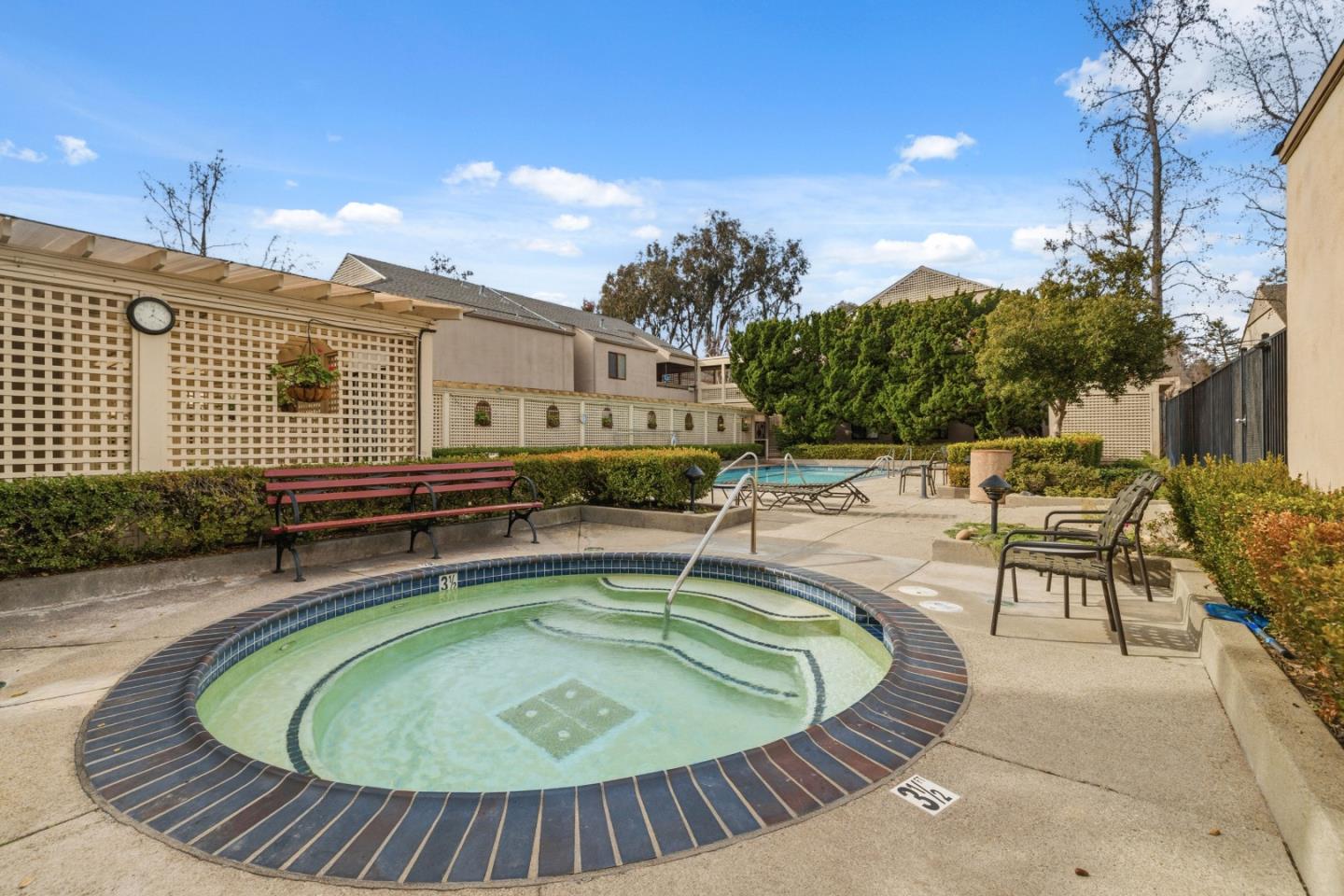 453 Alberto Way D155