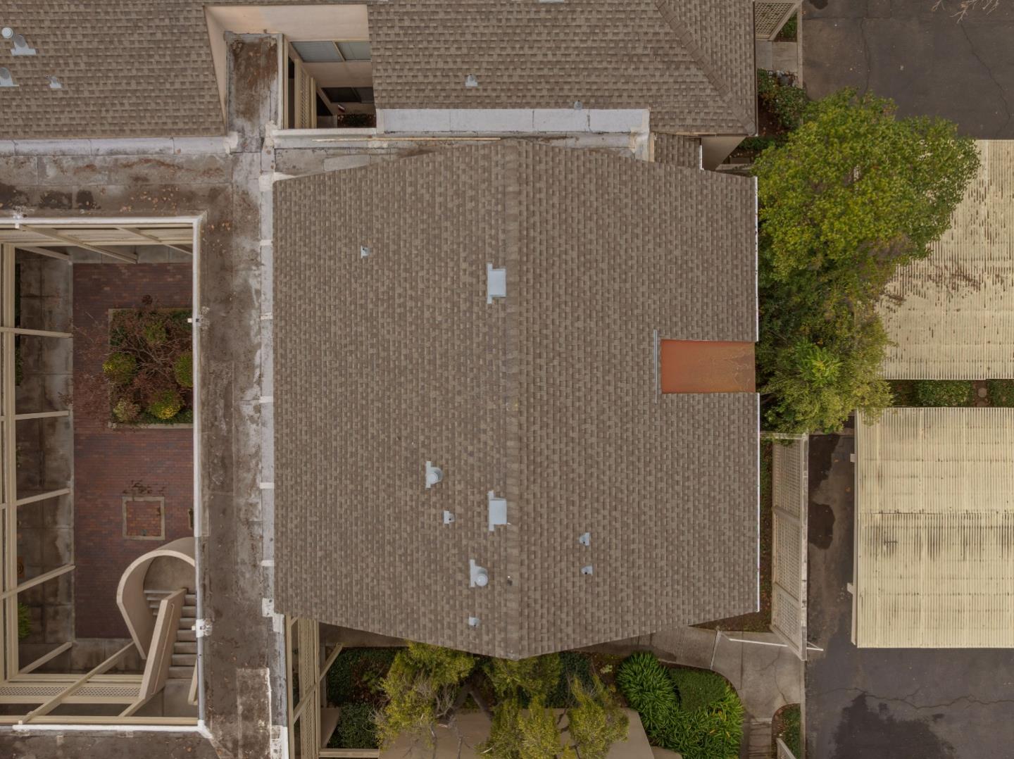 453 Alberto Way D155