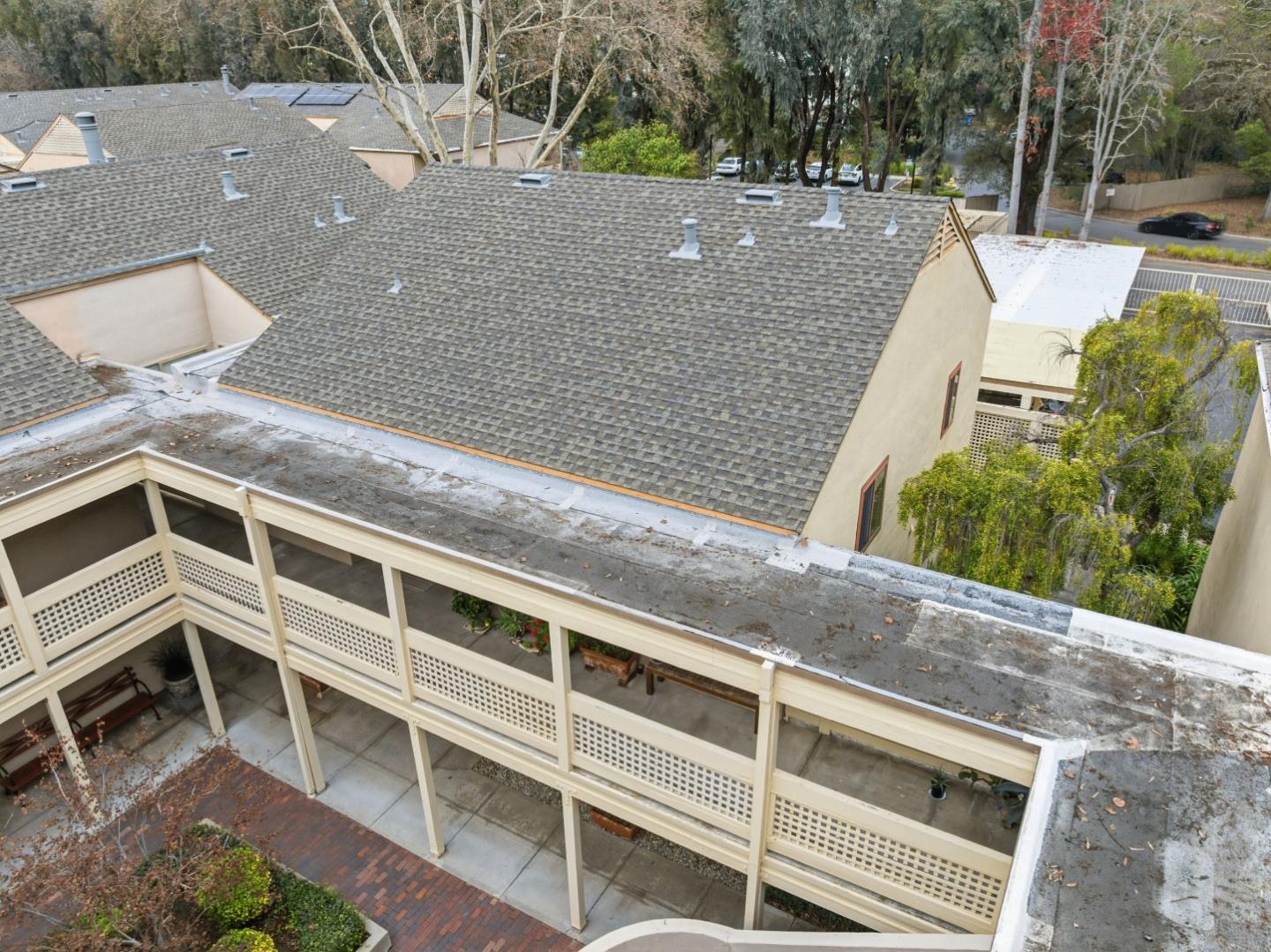 453 Alberto Way D155