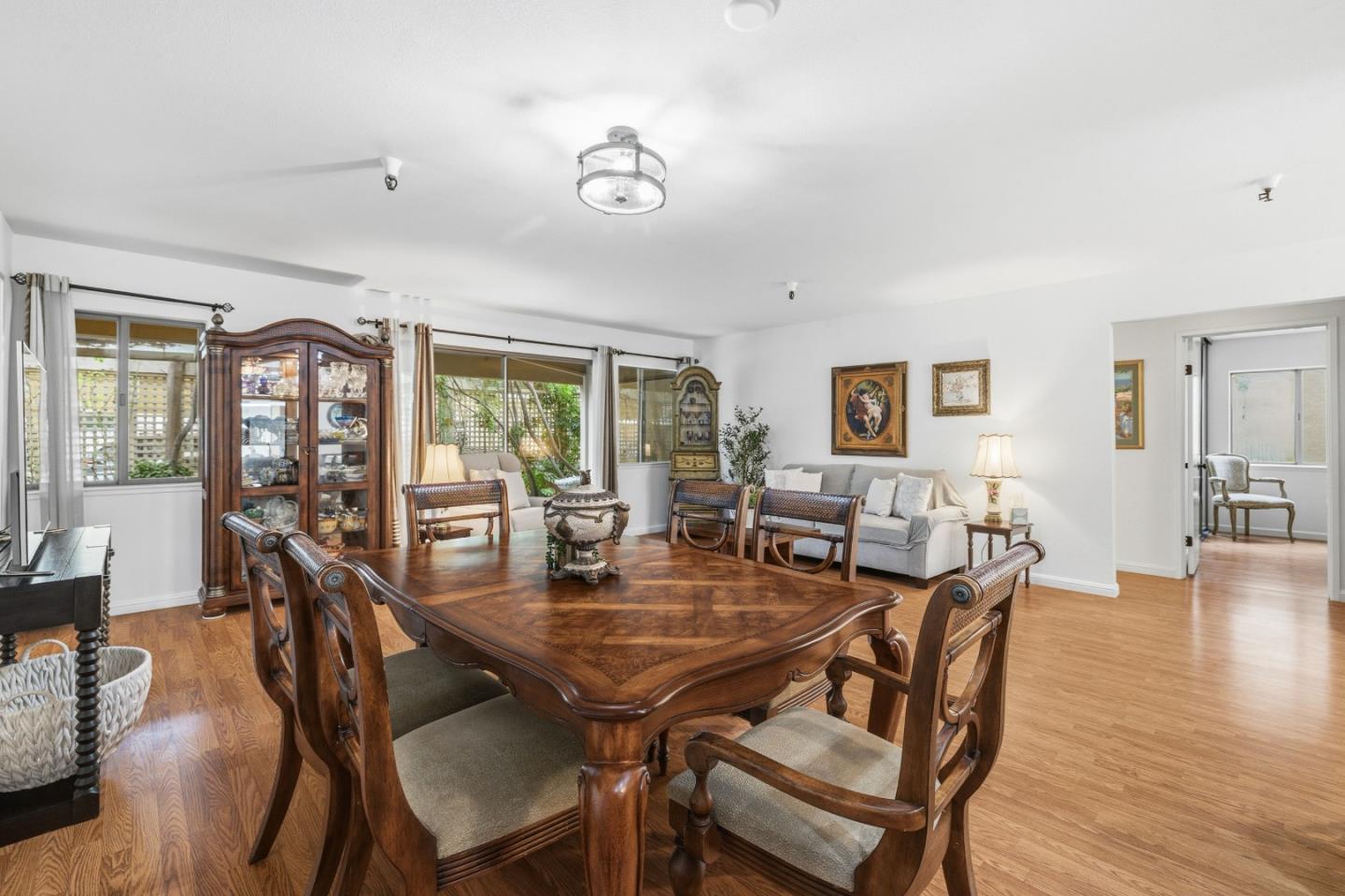 453 Alberto Way D155