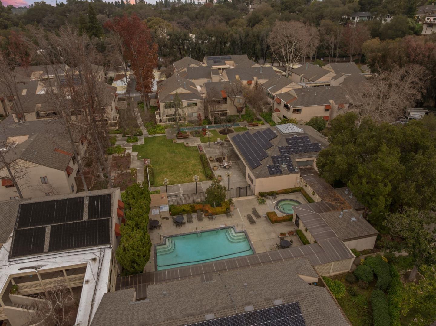 453 Alberto Way D155