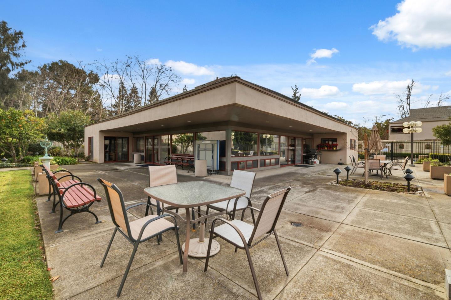 453 Alberto Way D155