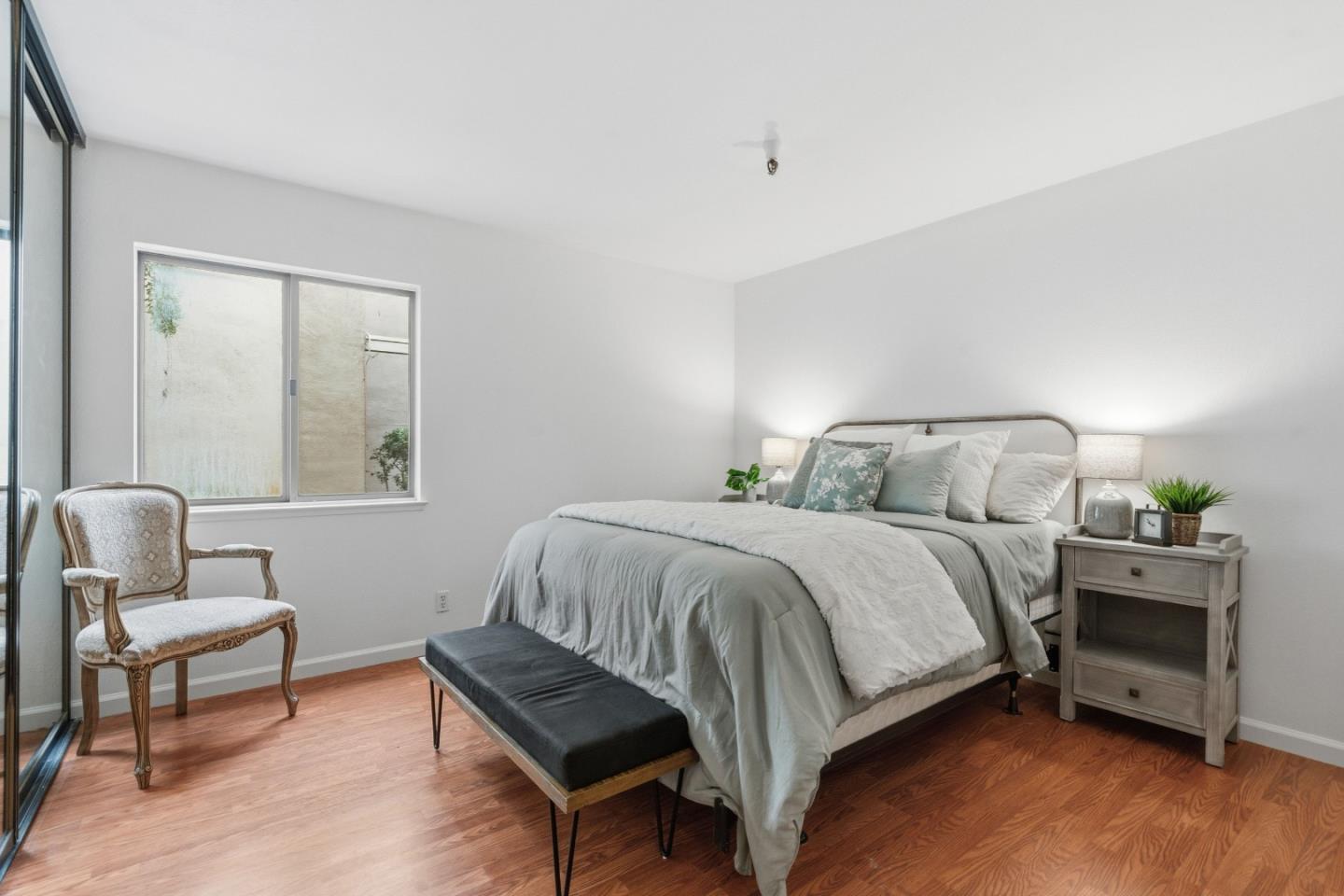 453 Alberto Way D155