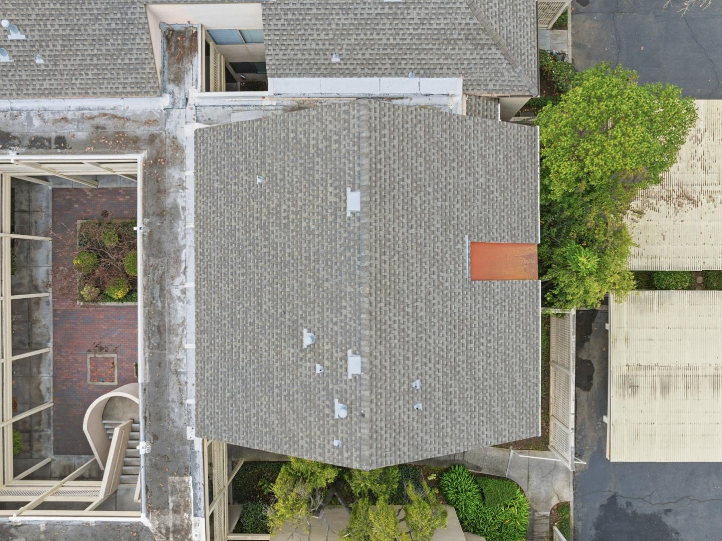 453 Alberto Way D155