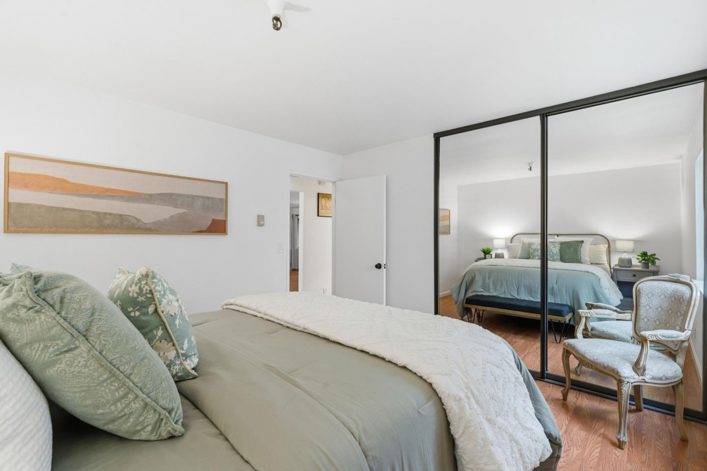 453 Alberto Way D155