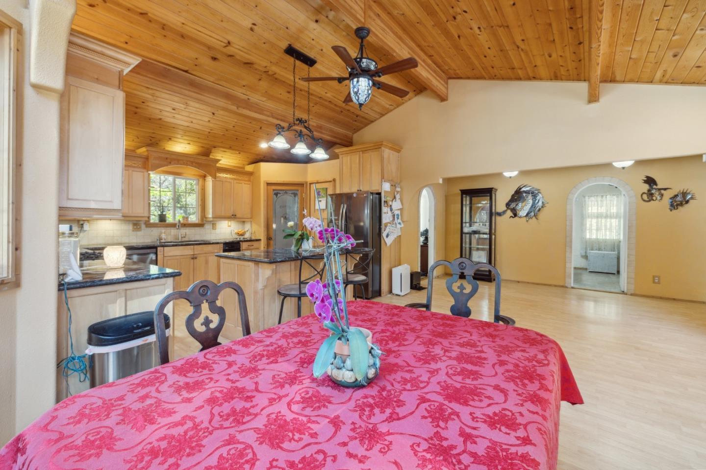 355 Santa Cruz Street