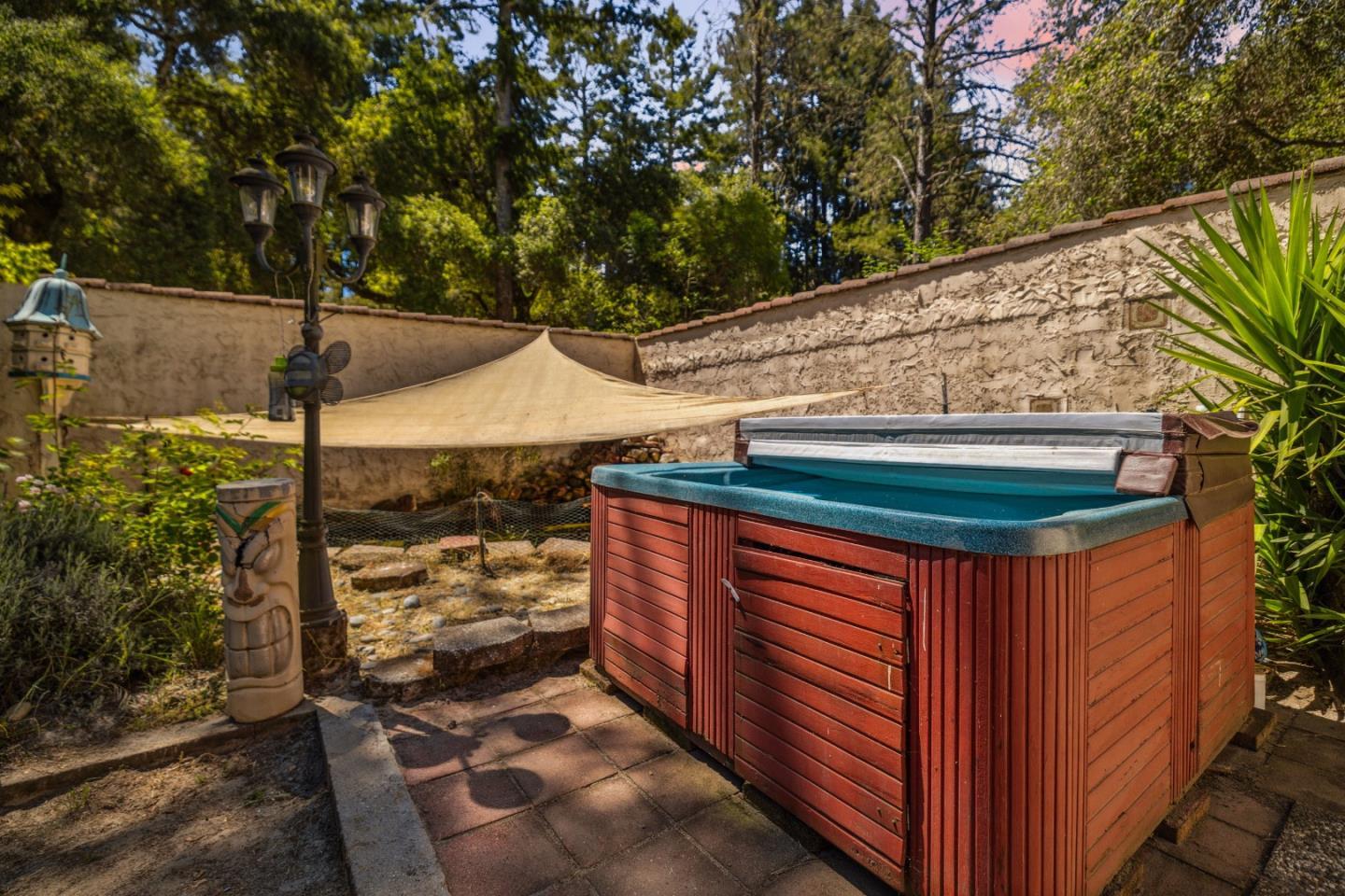 355 Santa Cruz Street