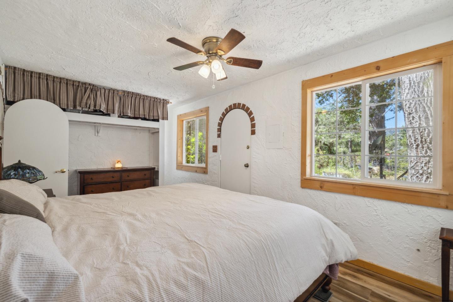 355 Santa Cruz Street