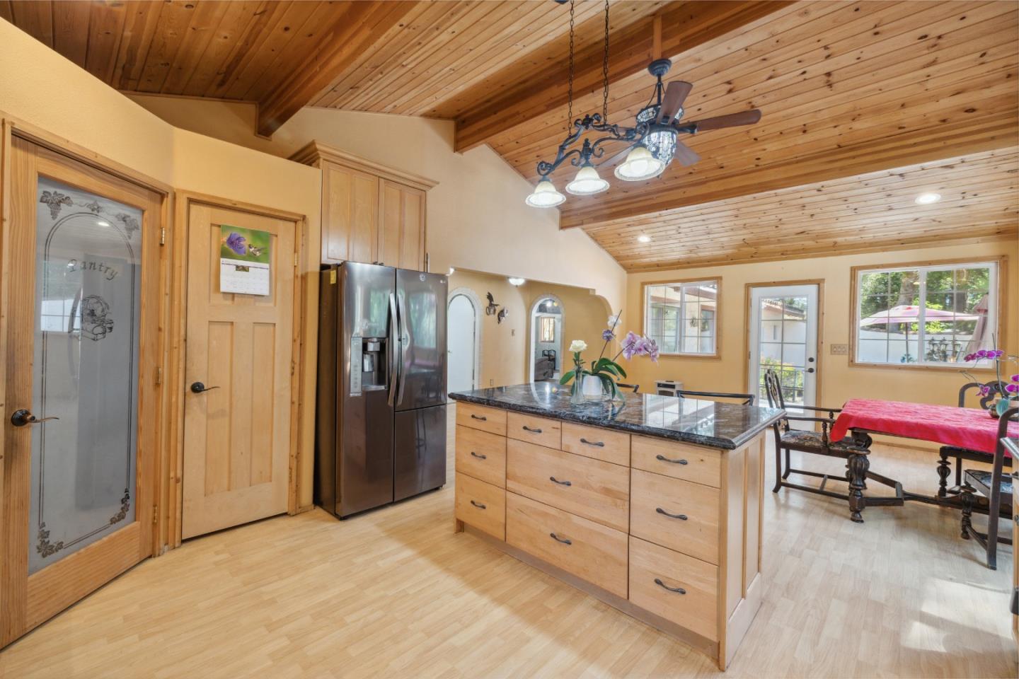 355 Santa Cruz Street