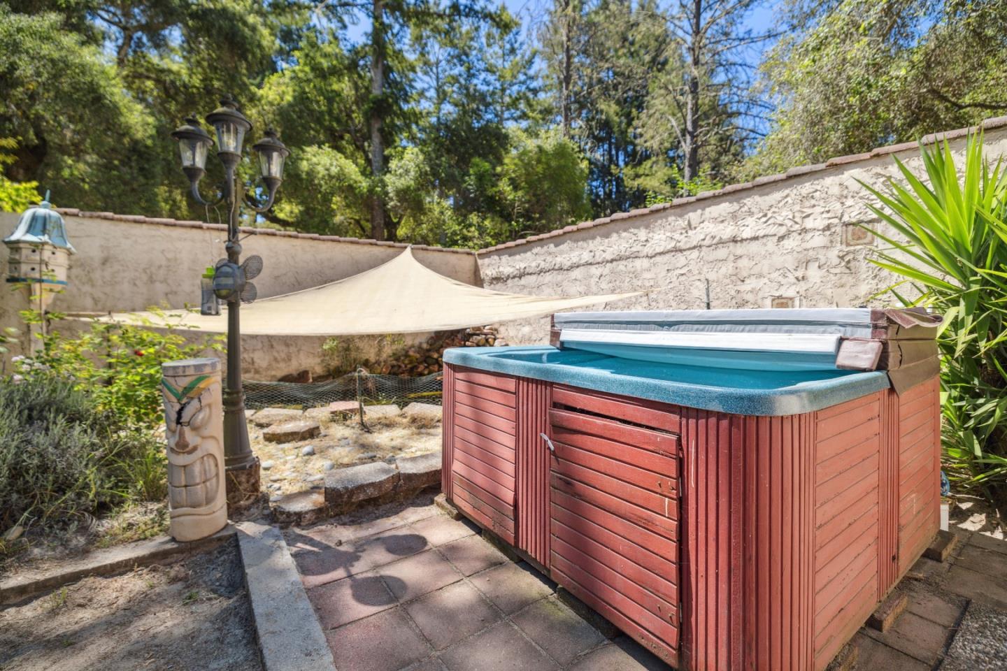 355 Santa Cruz Street