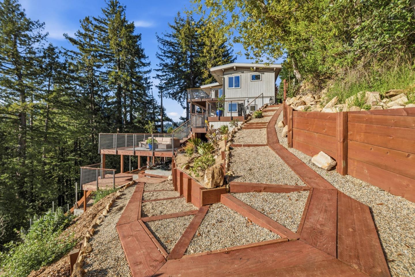 11207 Lake Boulevard