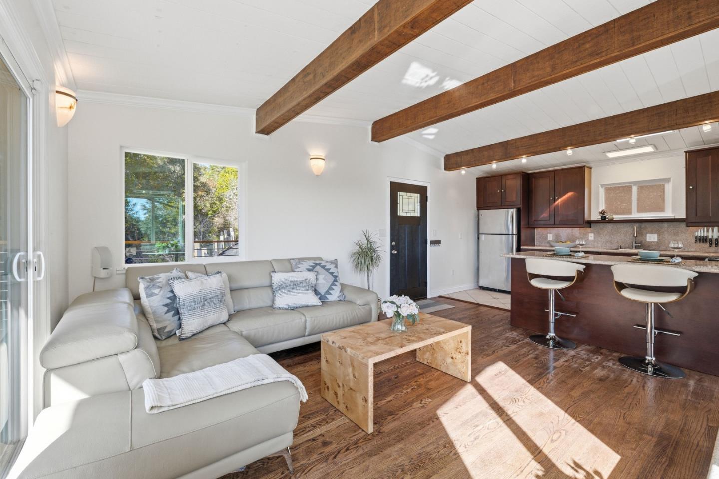 11207 Lake Boulevard