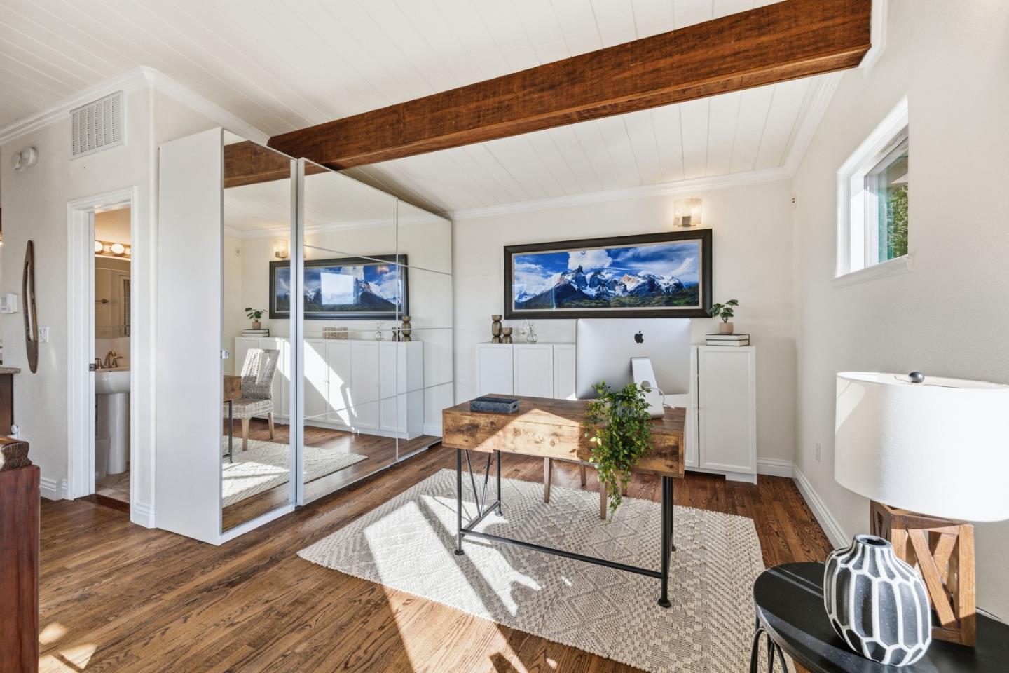 11207 Lake Boulevard