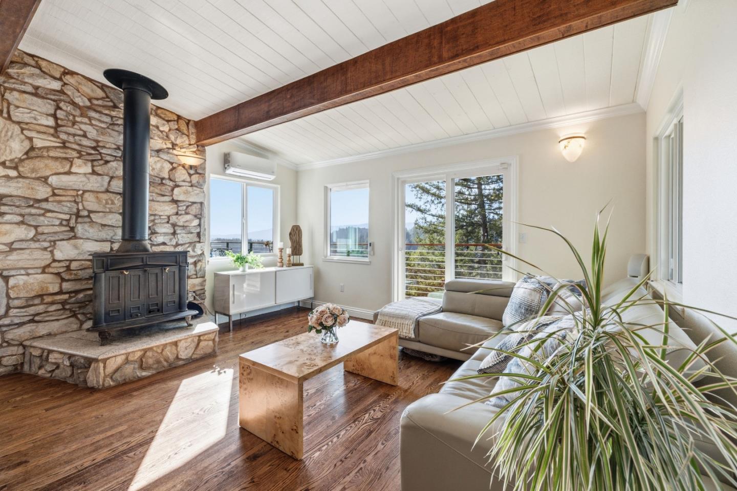 11207 Lake Boulevard