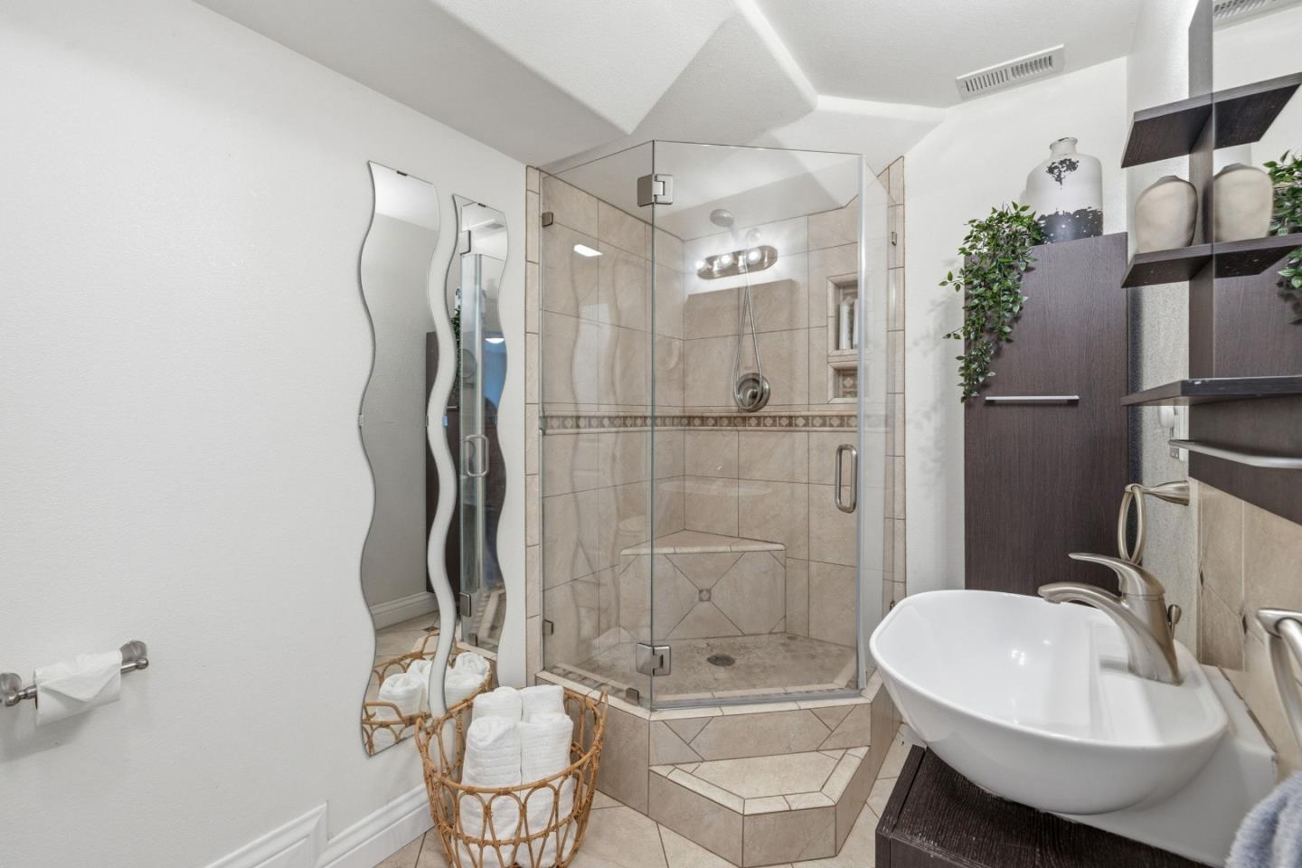 11207 Lake Boulevard