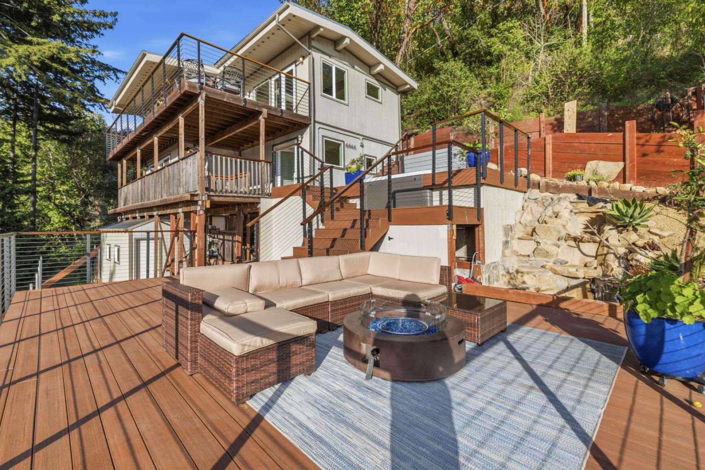 11207 Lake Boulevard