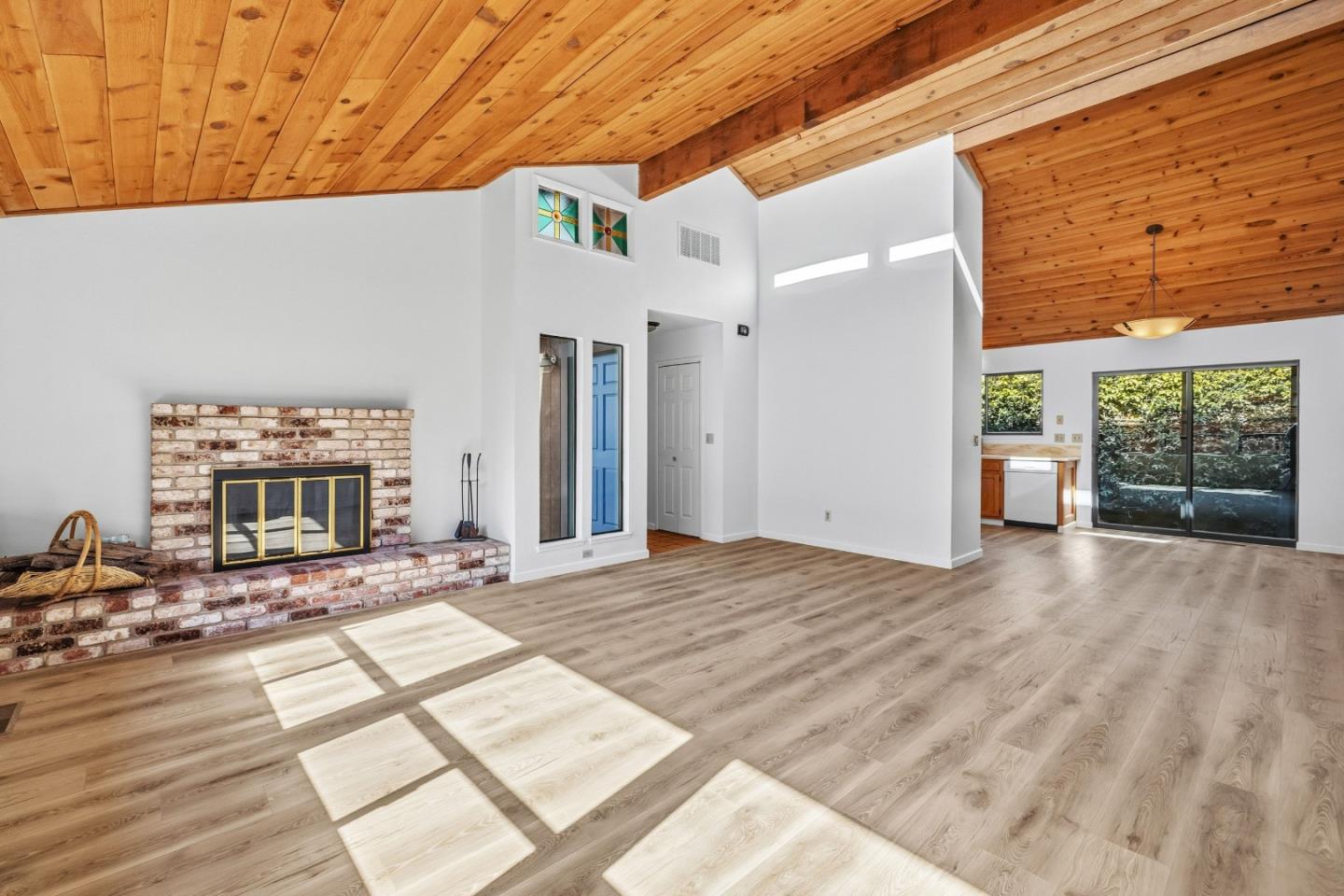 2258 Juan Pablo Lane