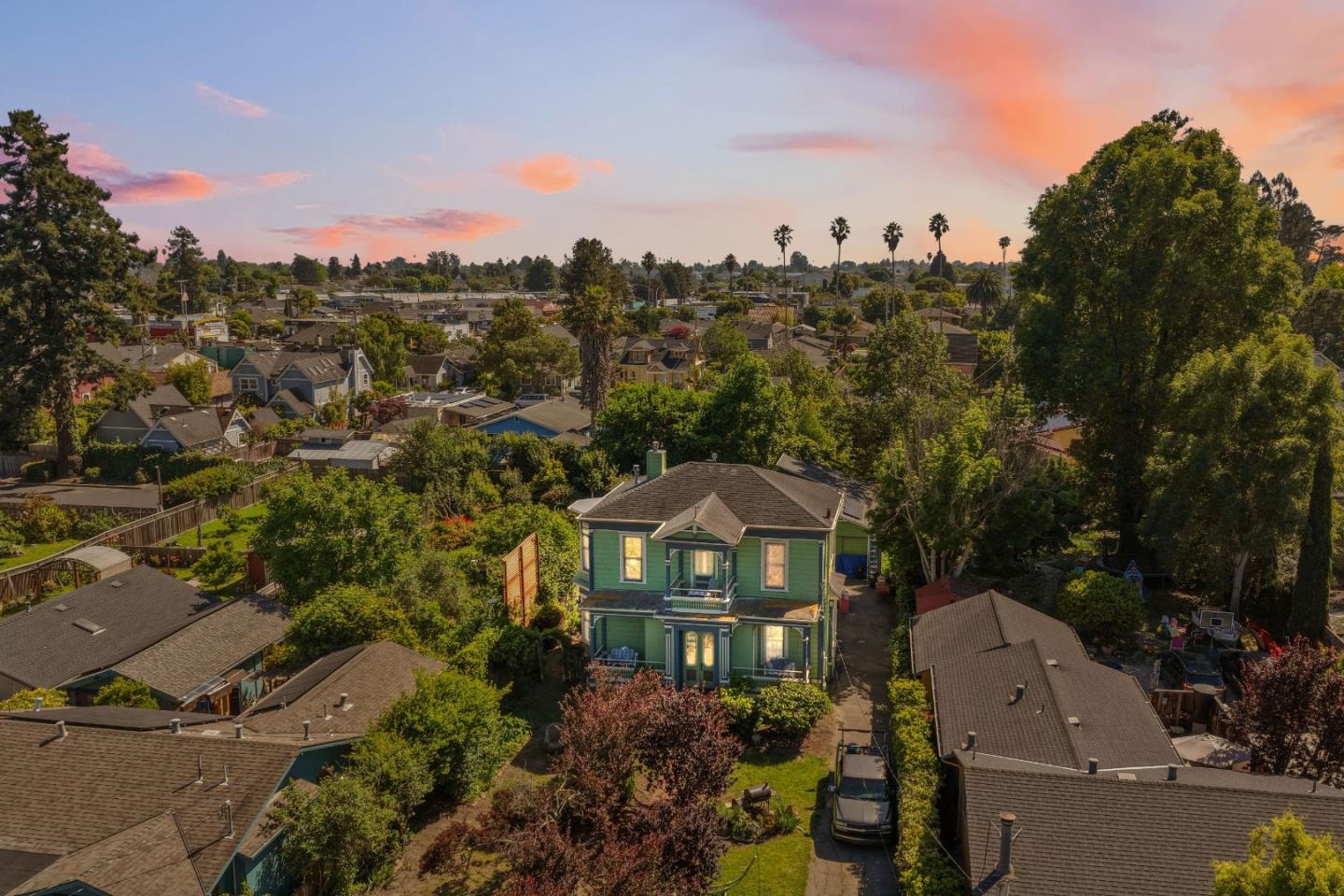 233 Van Ness Avenue