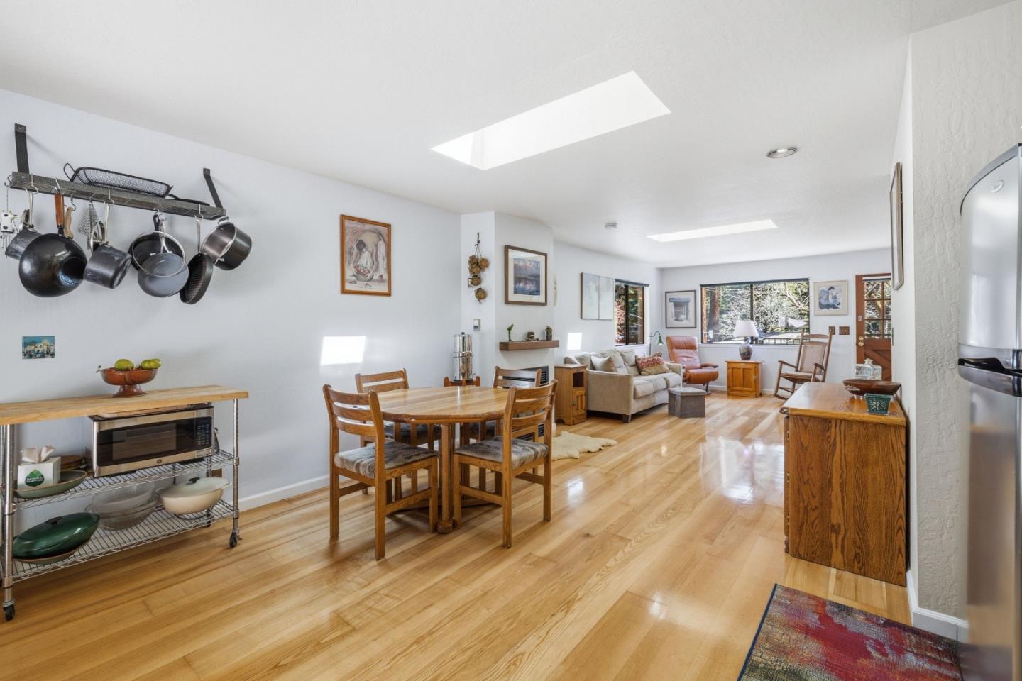 10931 Sequoia Avenue