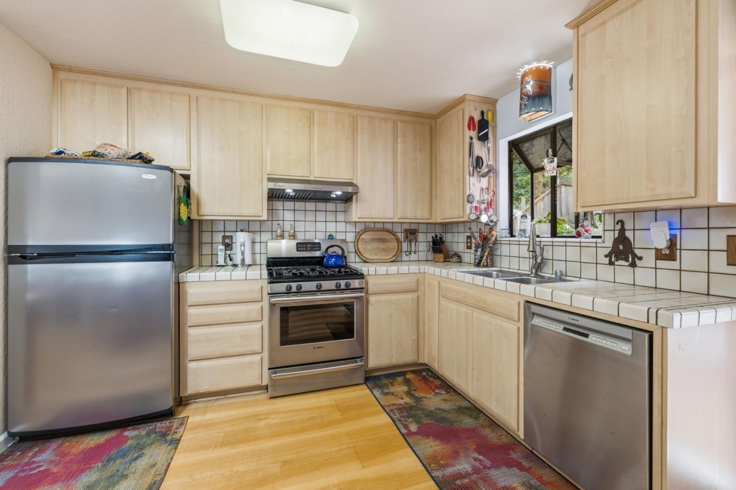 10931 Sequoia Avenue