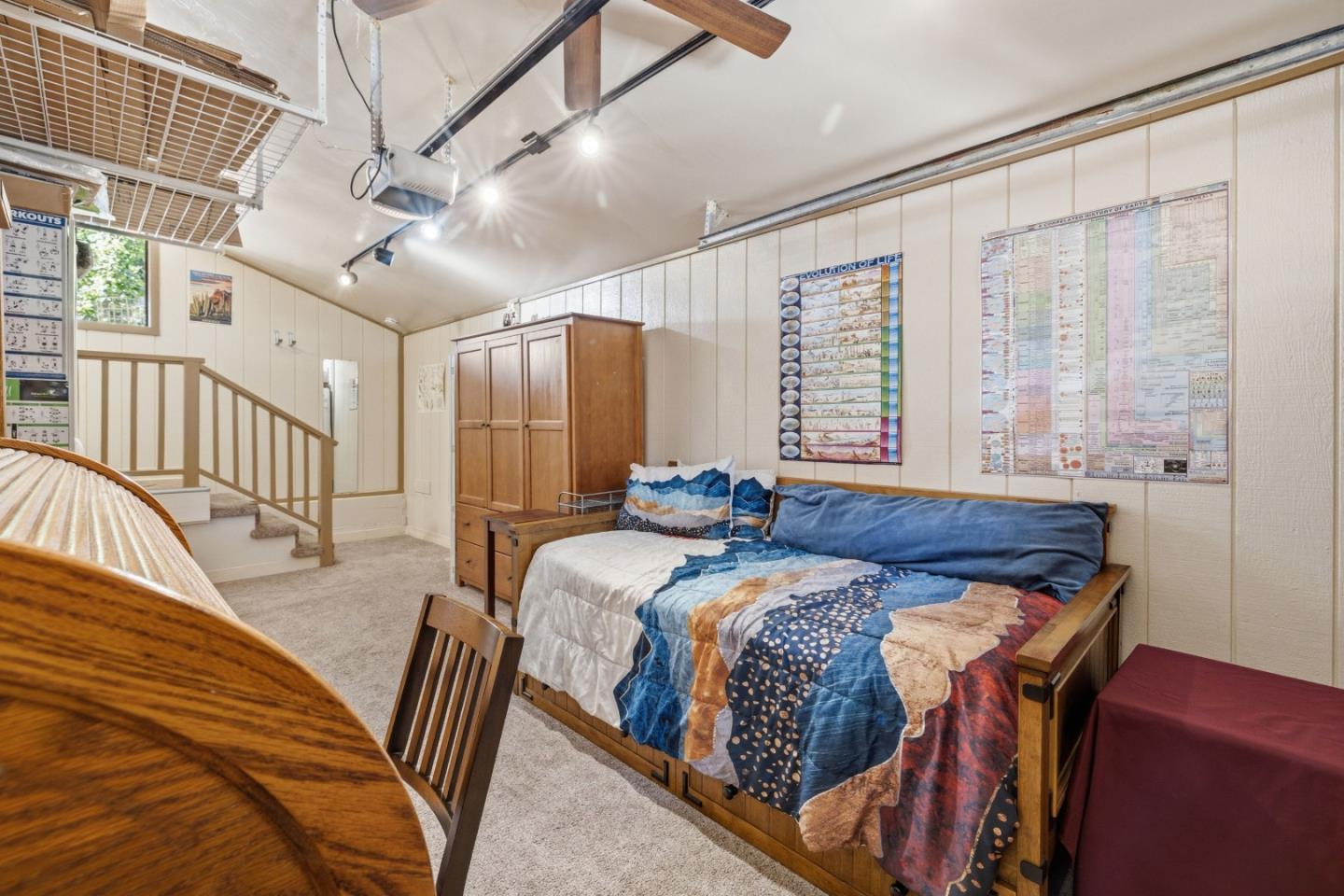 10931 Sequoia Avenue