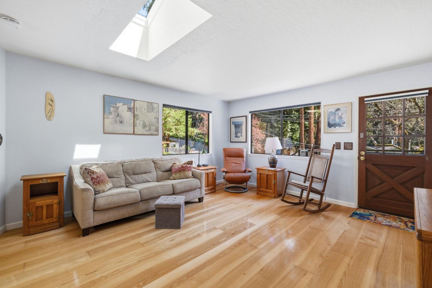 10931 Sequoia Avenue