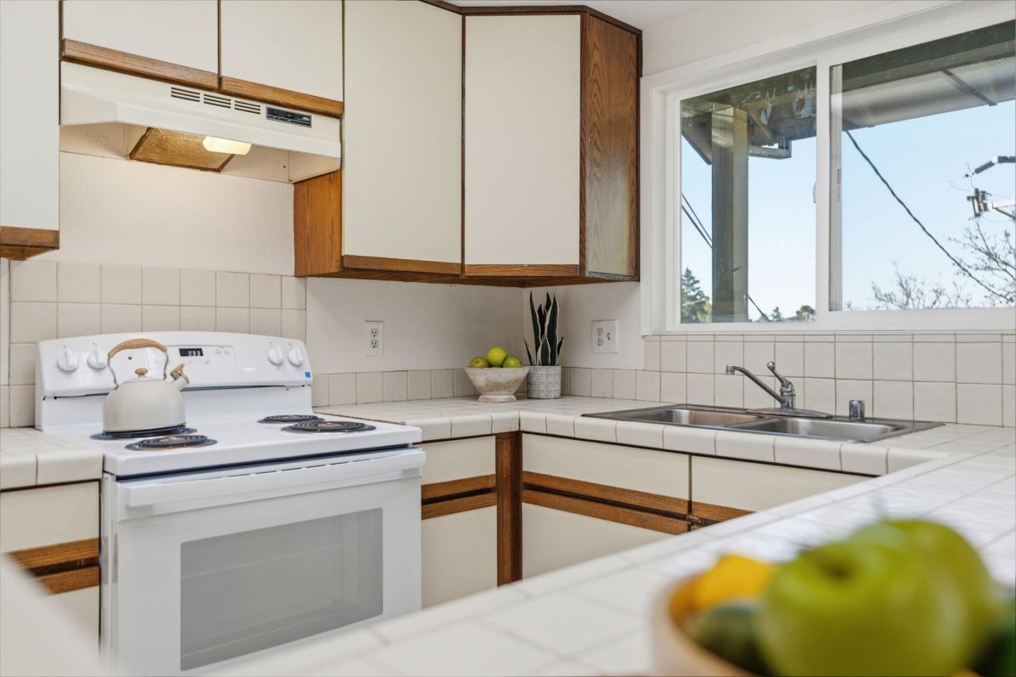 740 Loma Prieta Drive