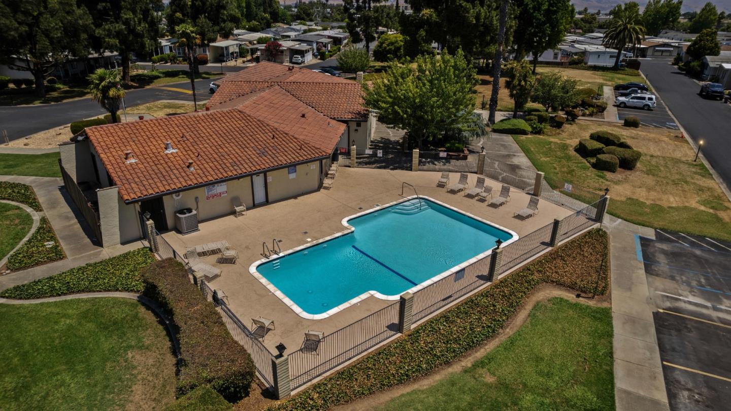 500 West 10th Street Unit: 79