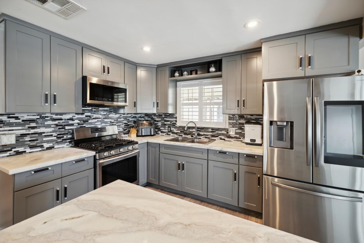 500 West 10th Street Unit: 79