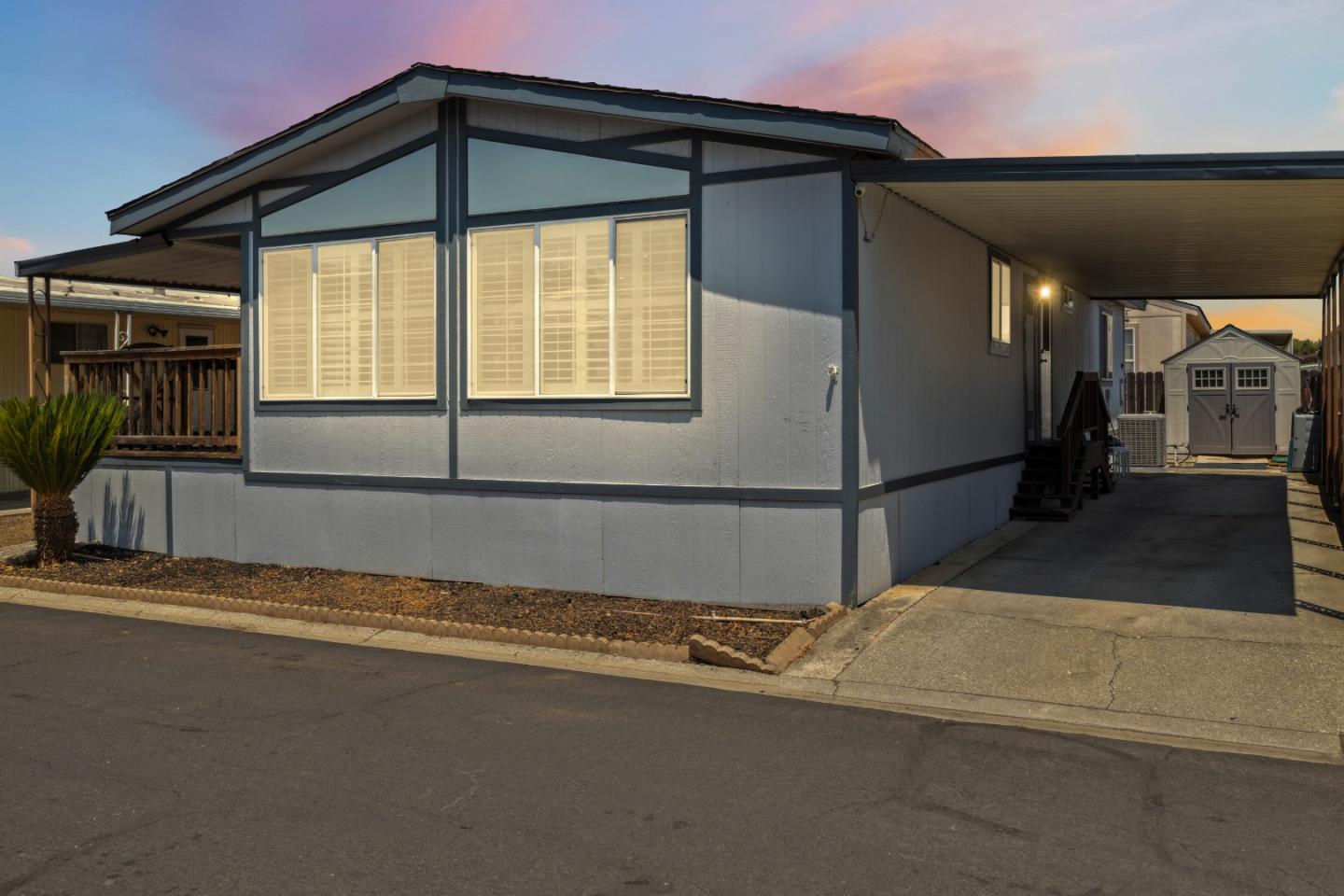 500 West 10th Street Unit: 79