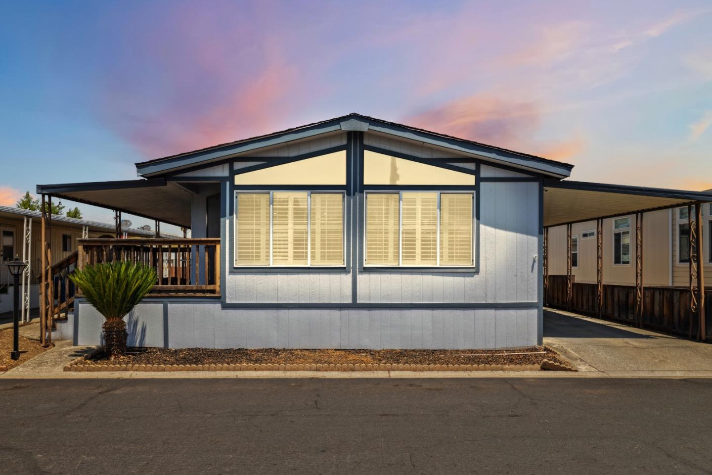 500 West 10th Street Unit: 79