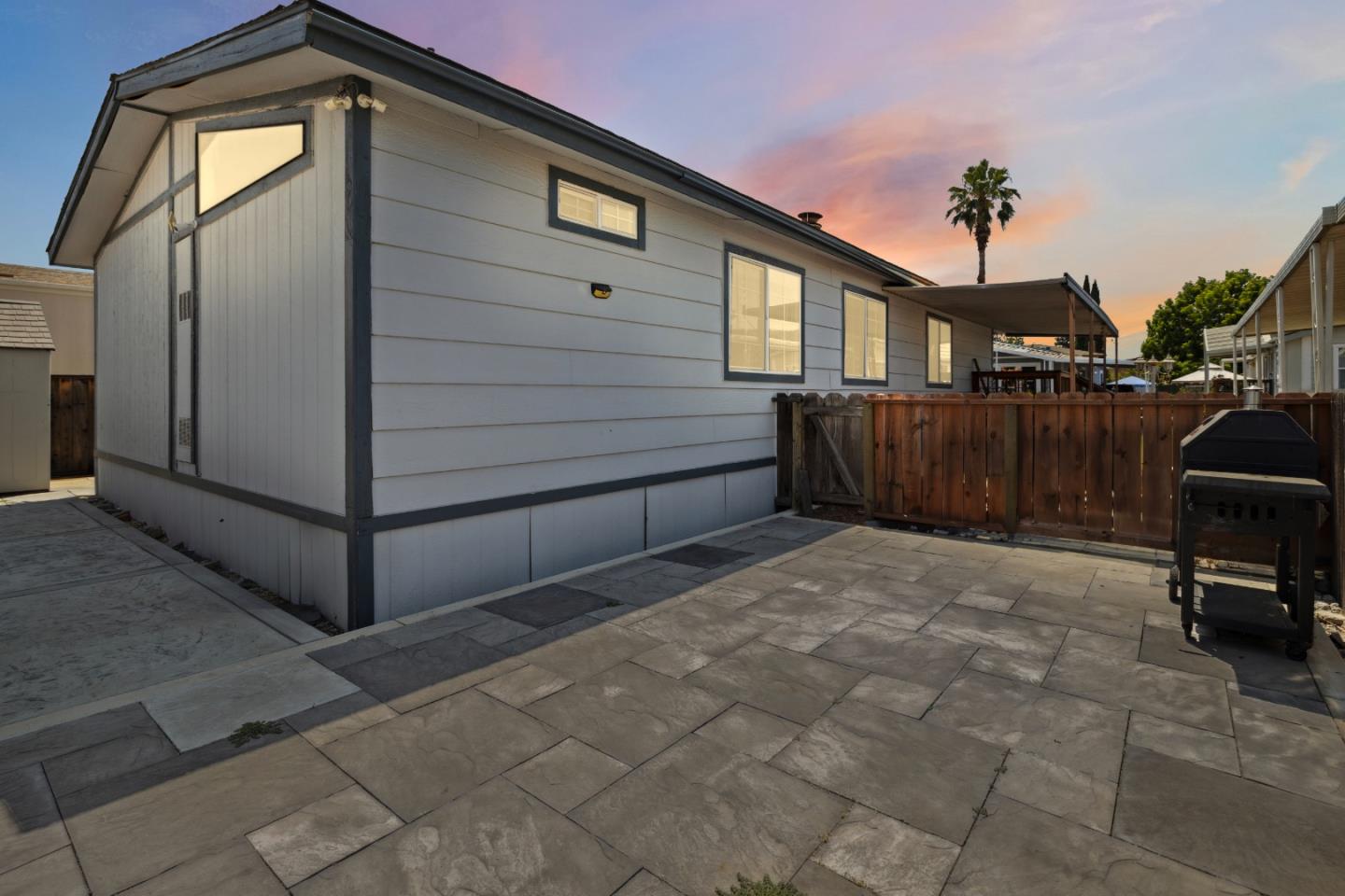 500 West 10th Street Unit: 79